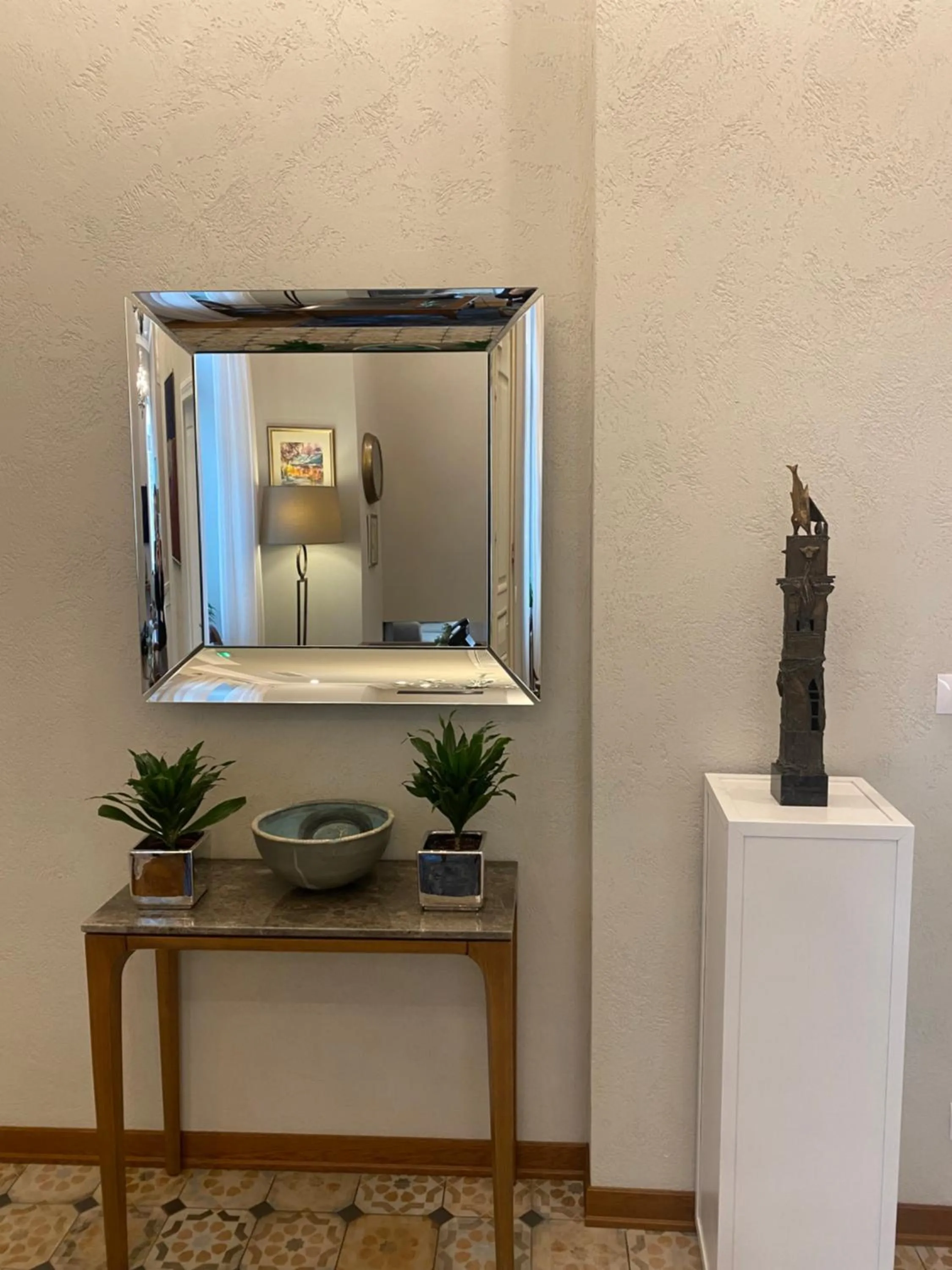 Communal lounge/ TV room in Villa Promenade