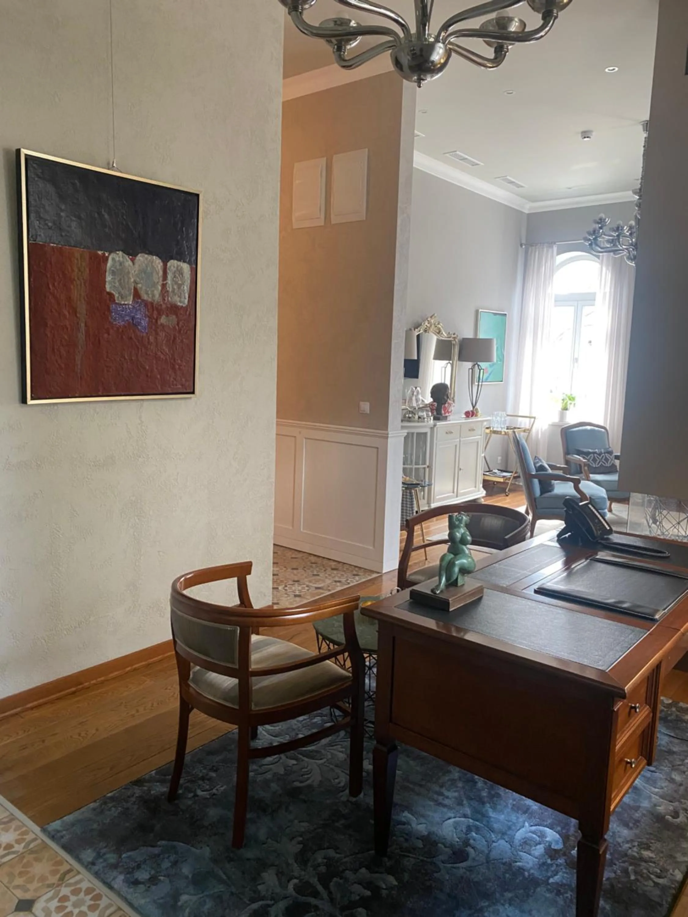 Communal lounge/ TV room in Villa Promenade