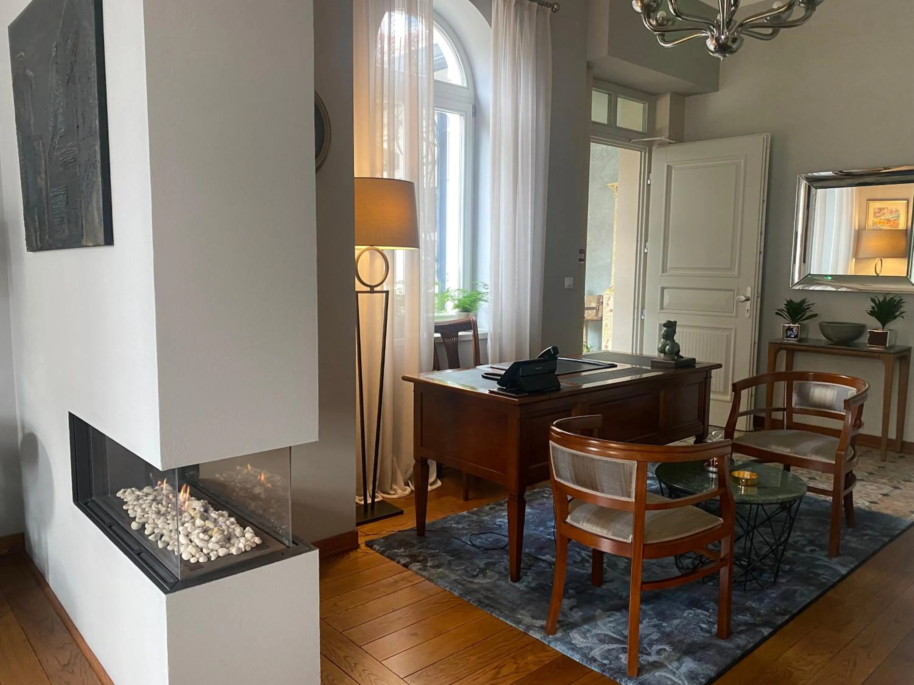 Communal lounge/ TV room in Villa Promenade