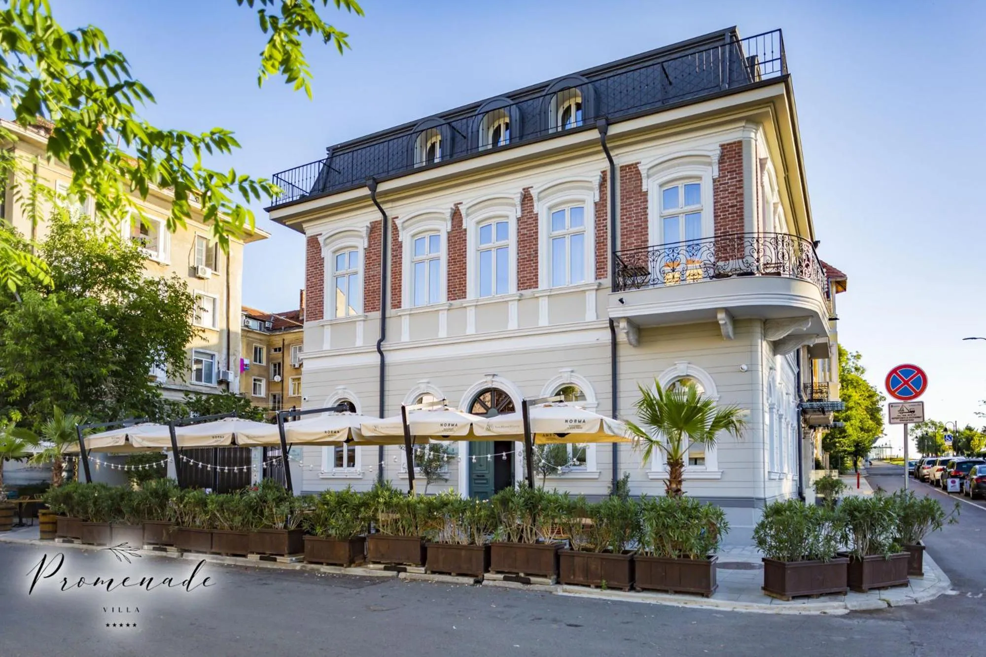 Property building in Villa Promenade