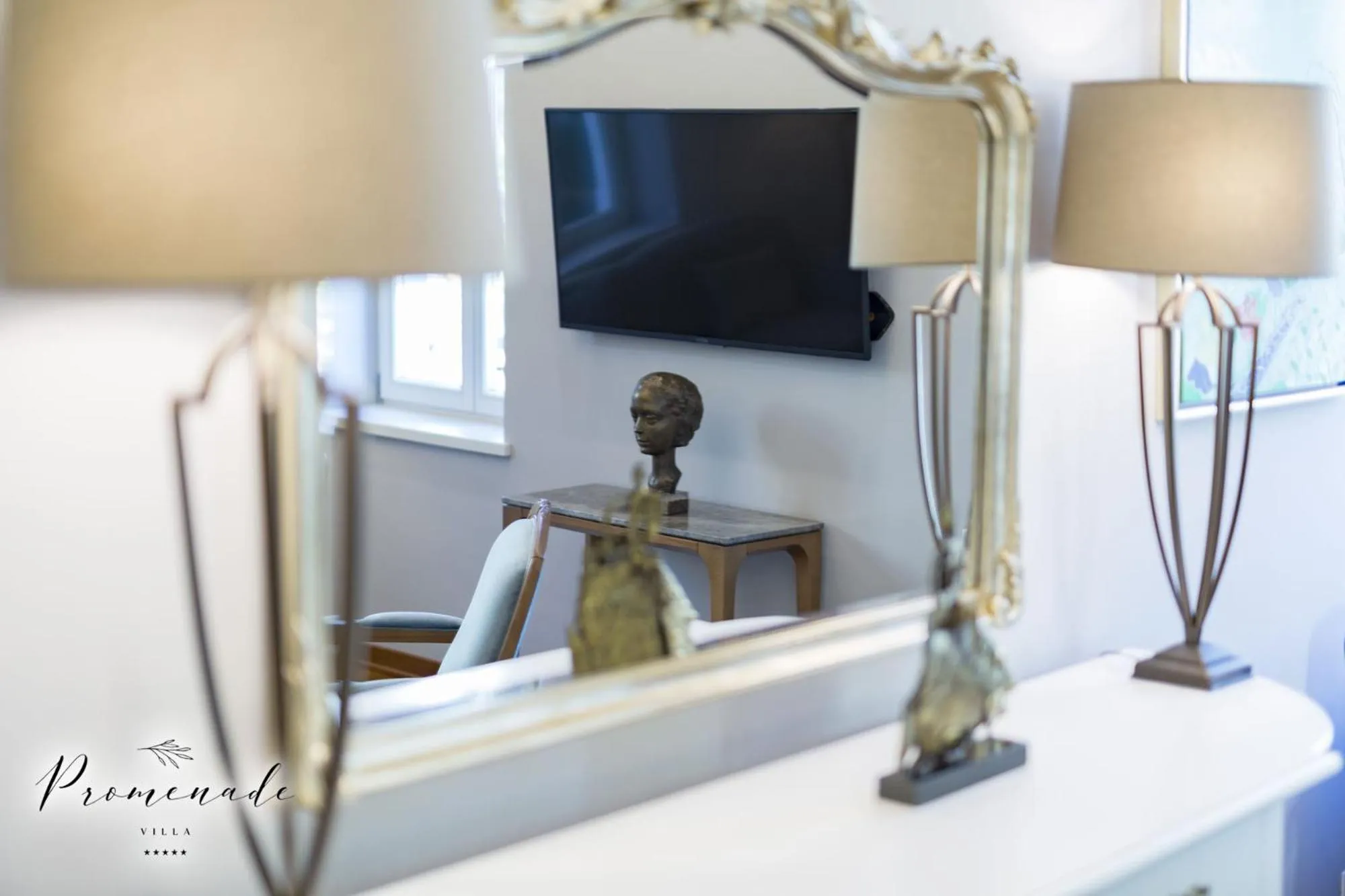 Decorative detail in Villa Promenade