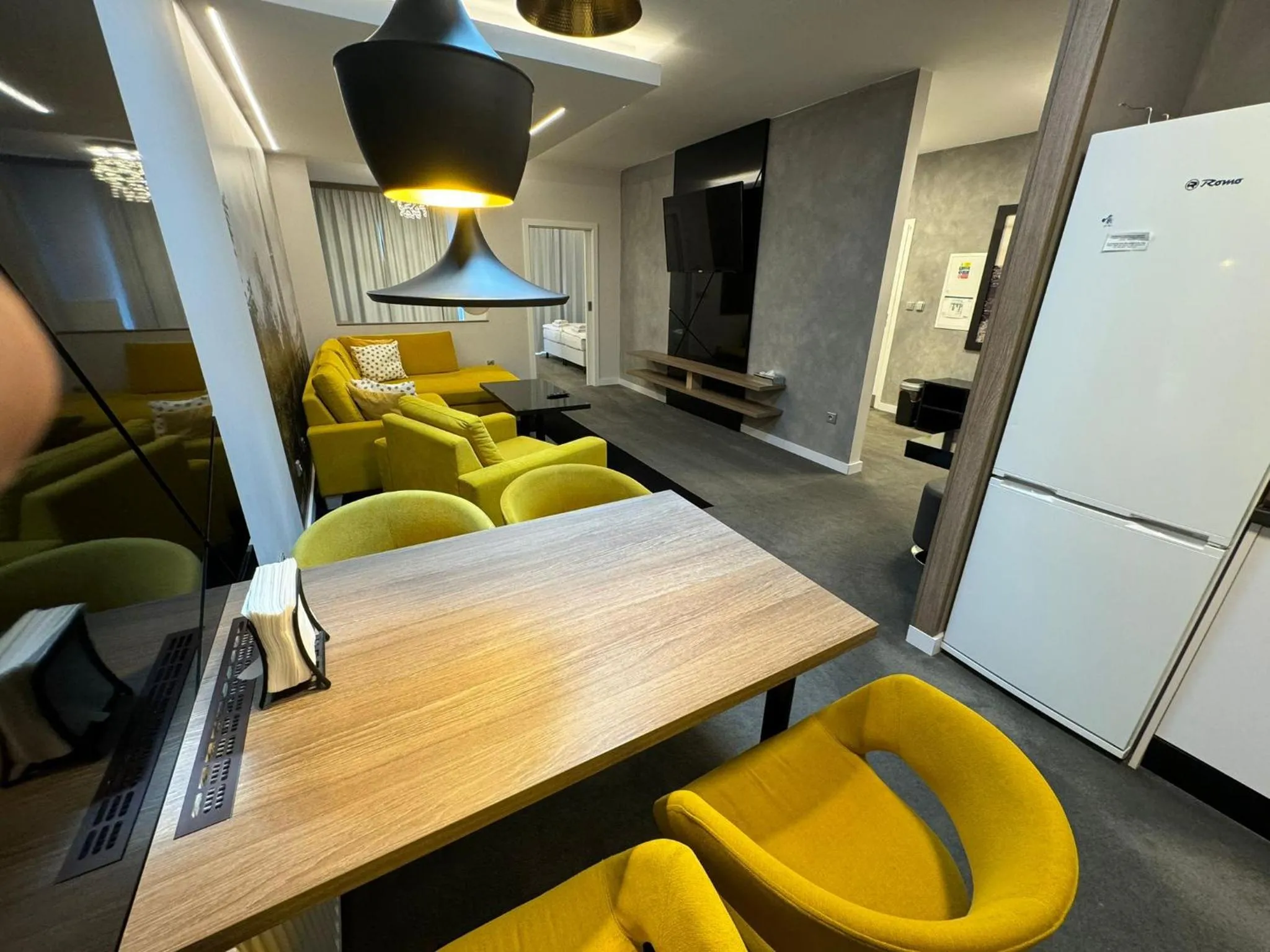 Photo of the whole room in Hotel Grand