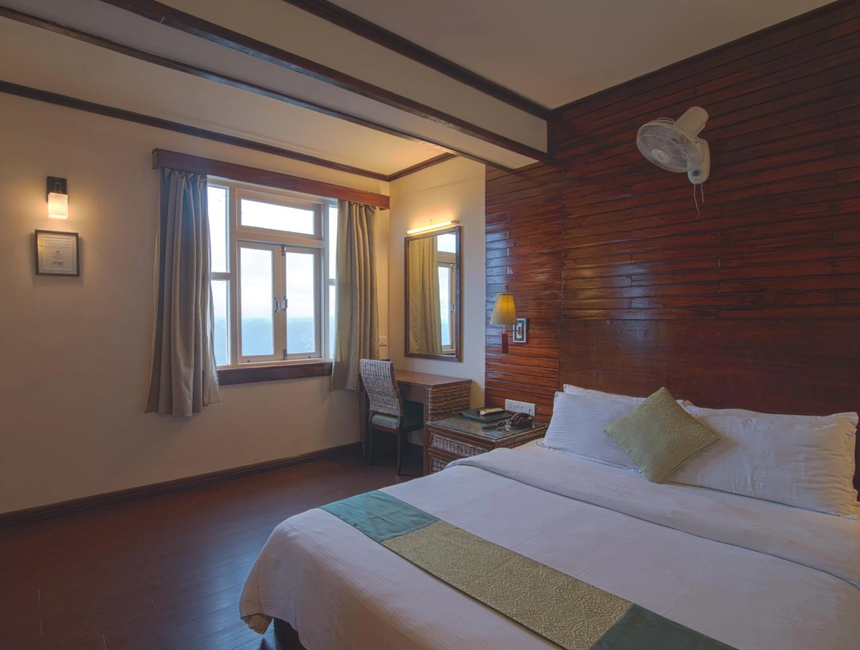 Bed in The Nettle and Fern Hotel Gangtok