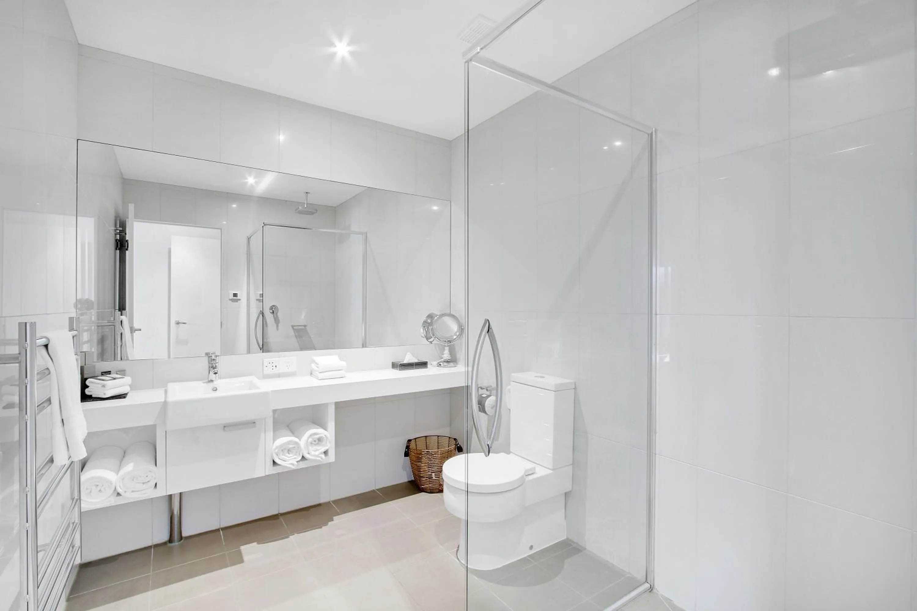 Bathroom in 5 Knots Metung