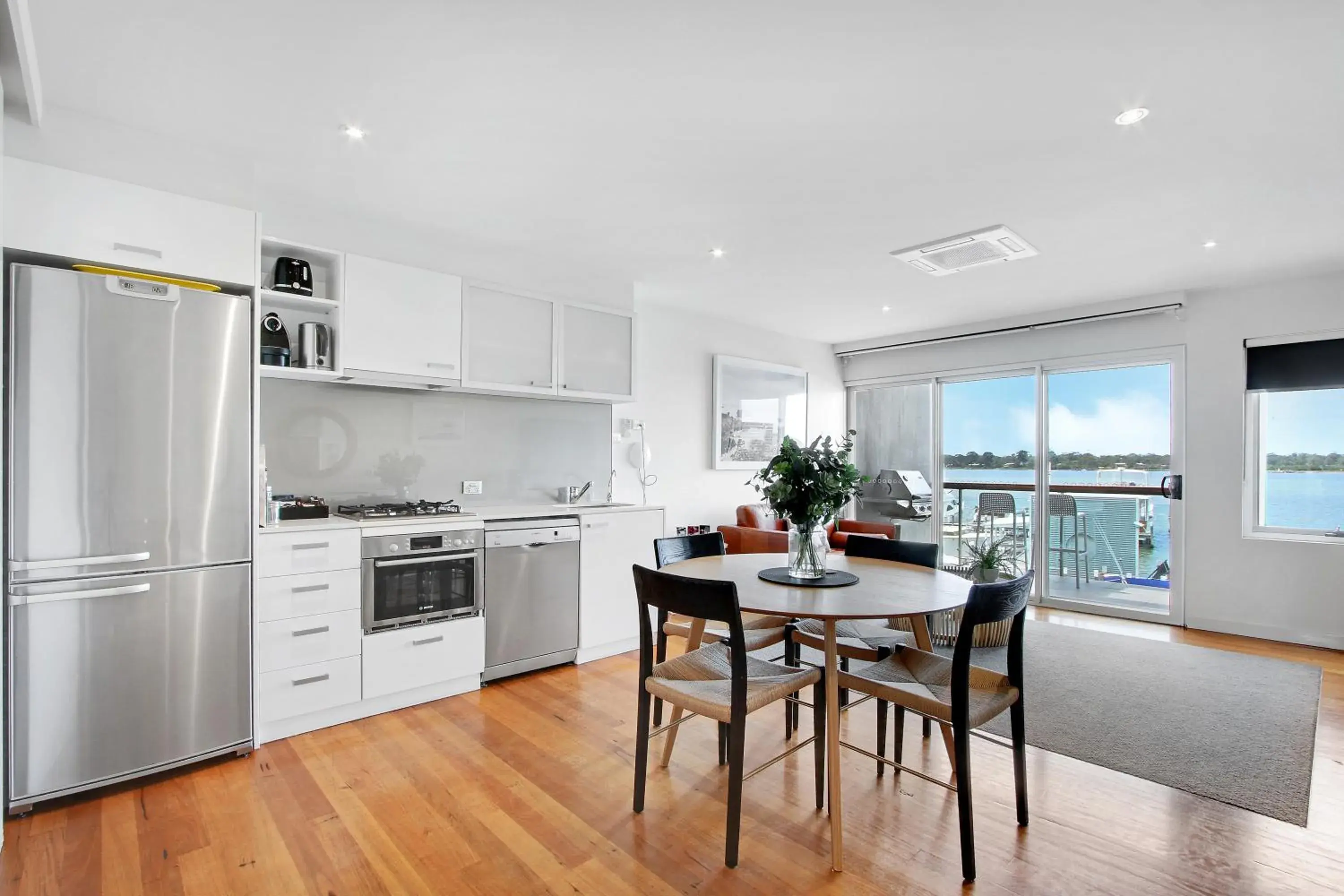 One-Bedroom Bancroft Bay in 5 Knots Metung One-Bedroom Bancroft Bay in 5 Knots Metung