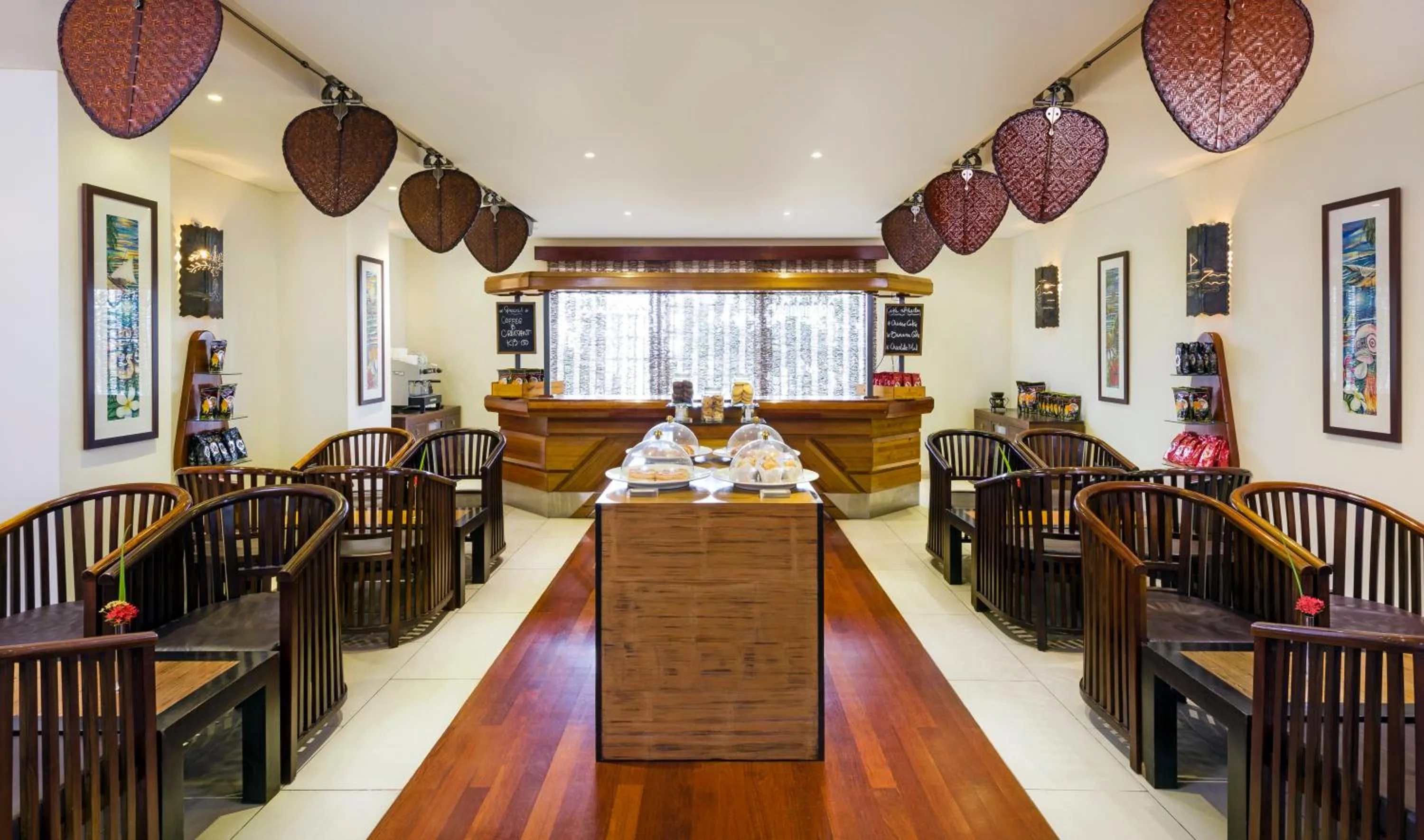 Restaurant/places to eat in Airways Hotel