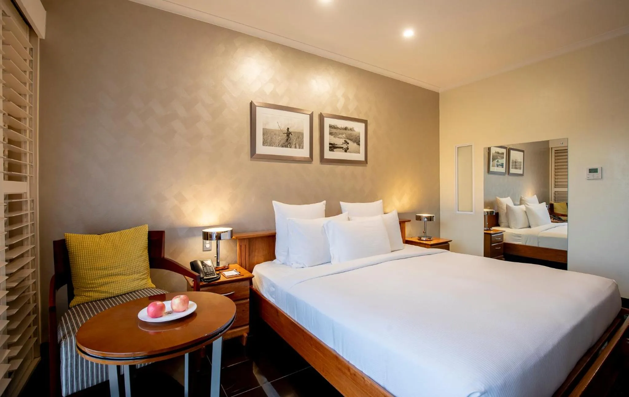 Bed in Airways Hotel