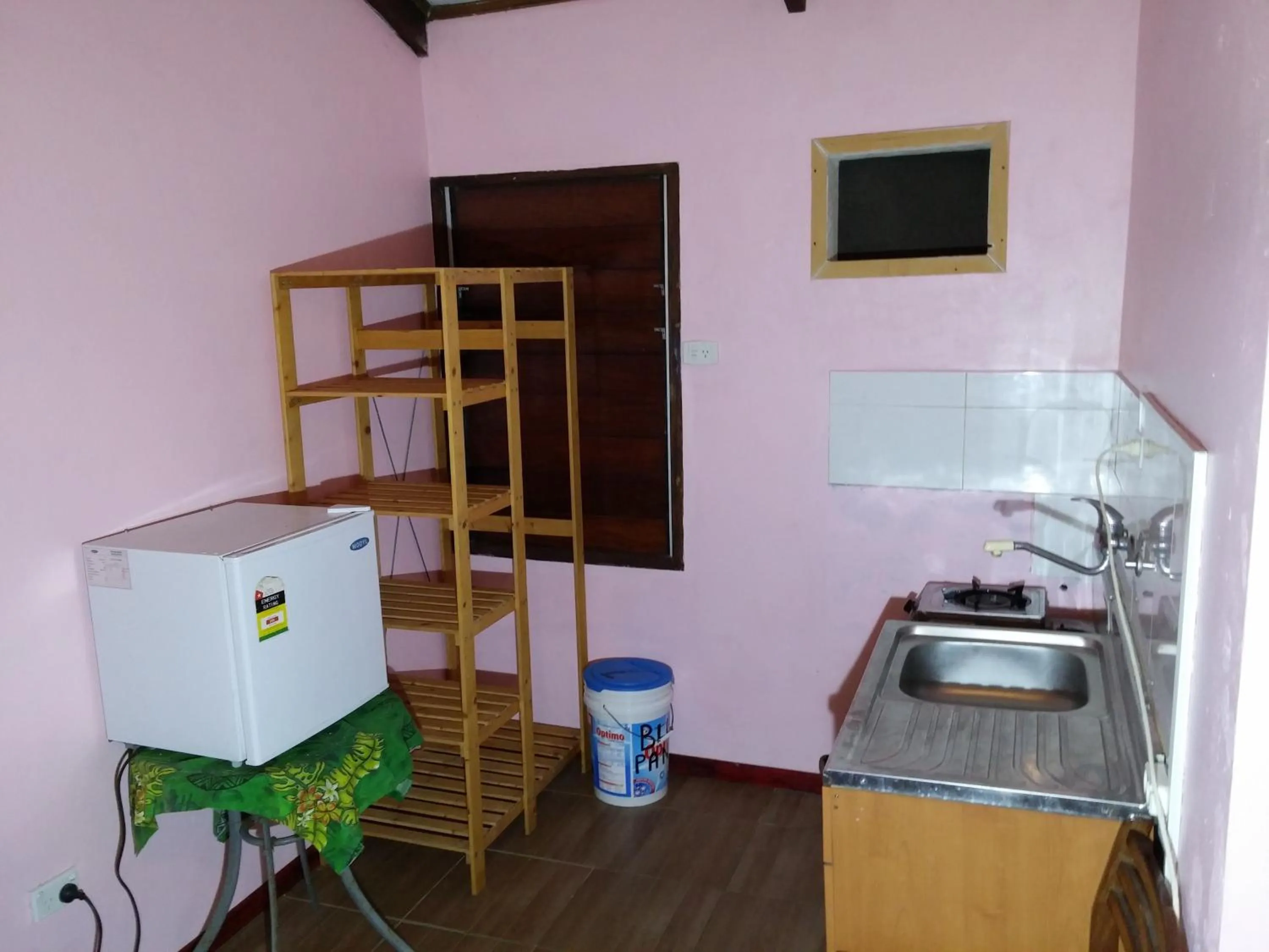 Kitchen or kitchenette in Bluepango Guest House