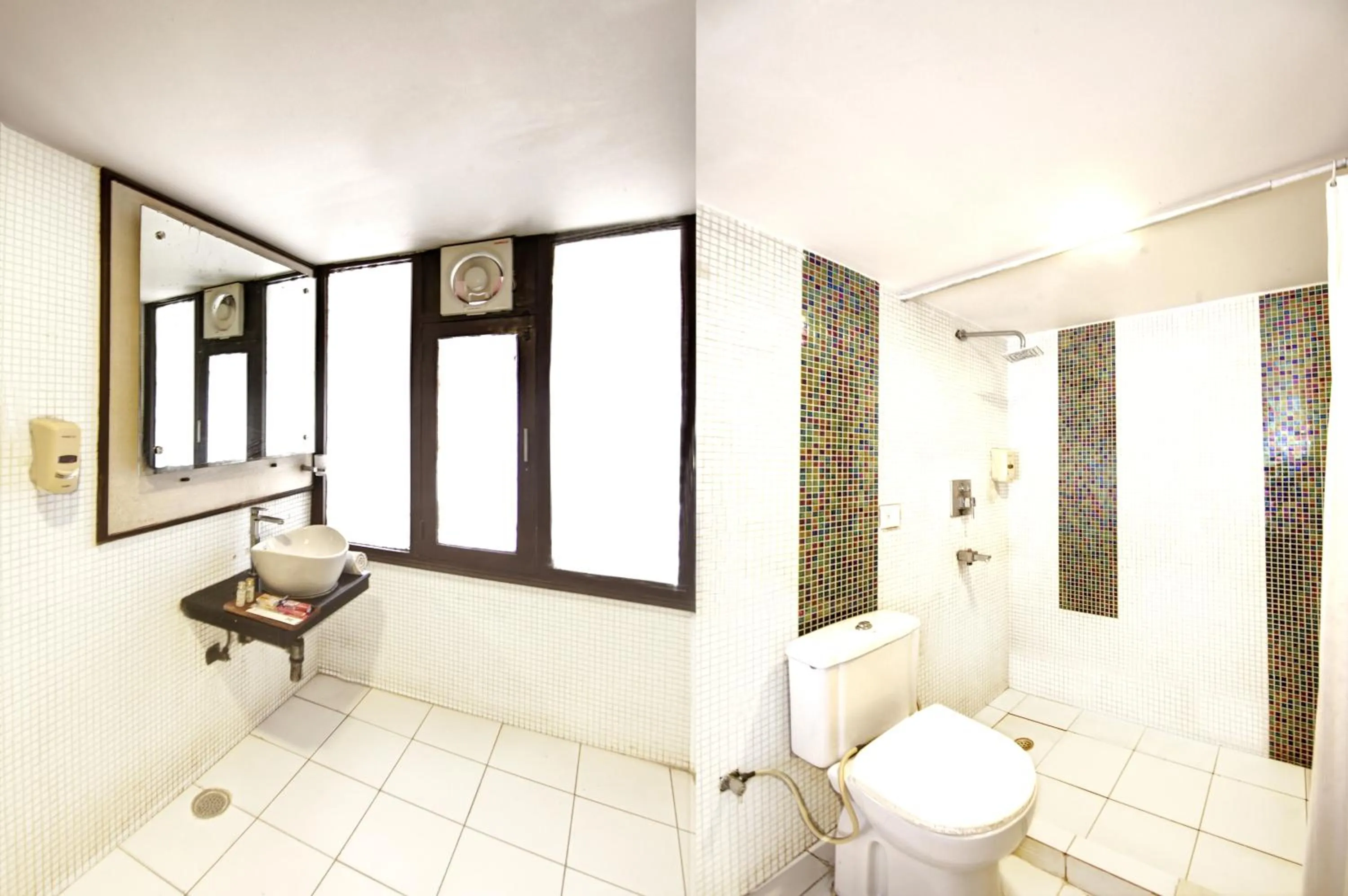 Bathroom in Hotel BB Palace (A Family Hotel)