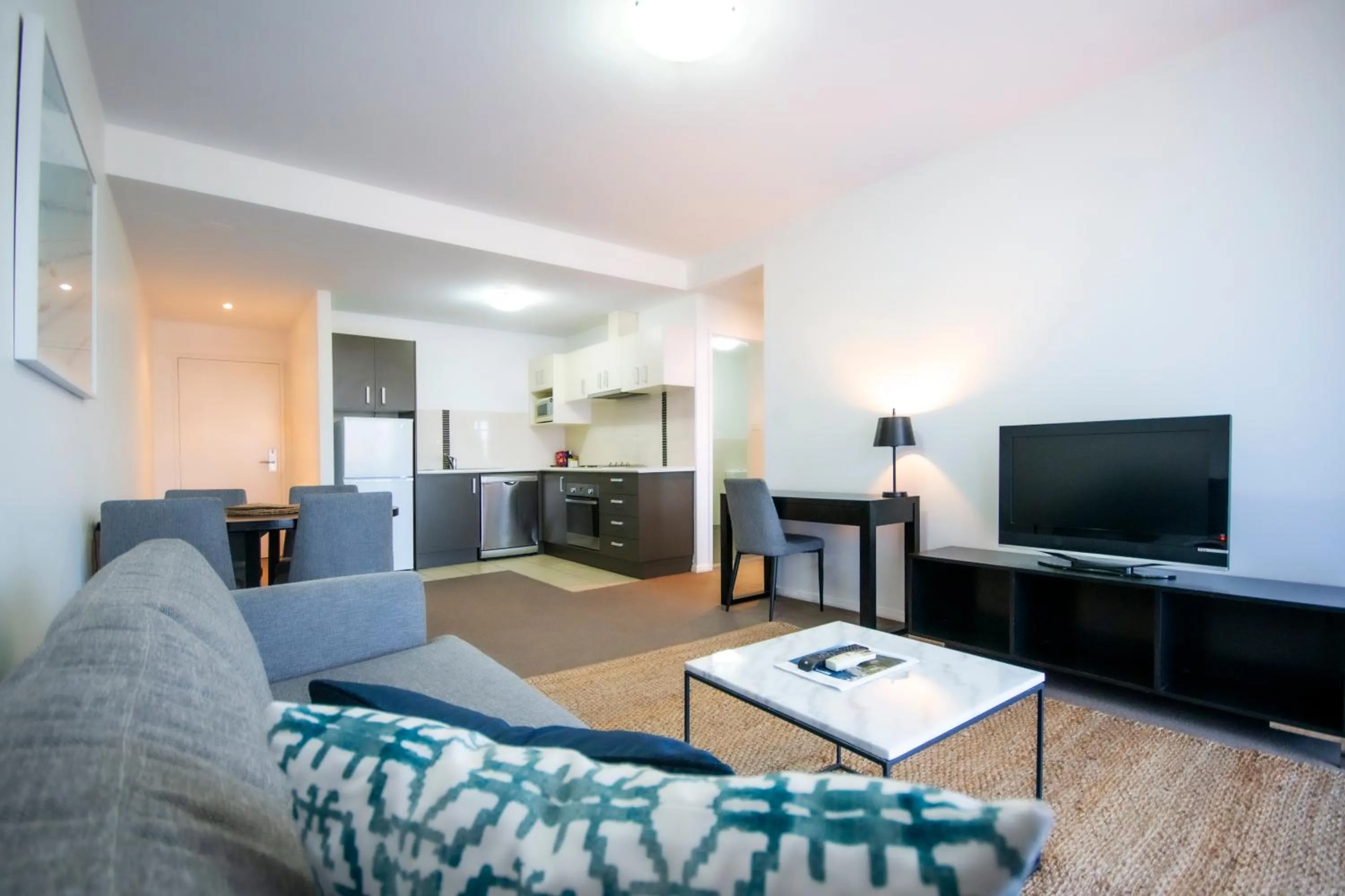 TV and multimedia in Mantra Wollongong