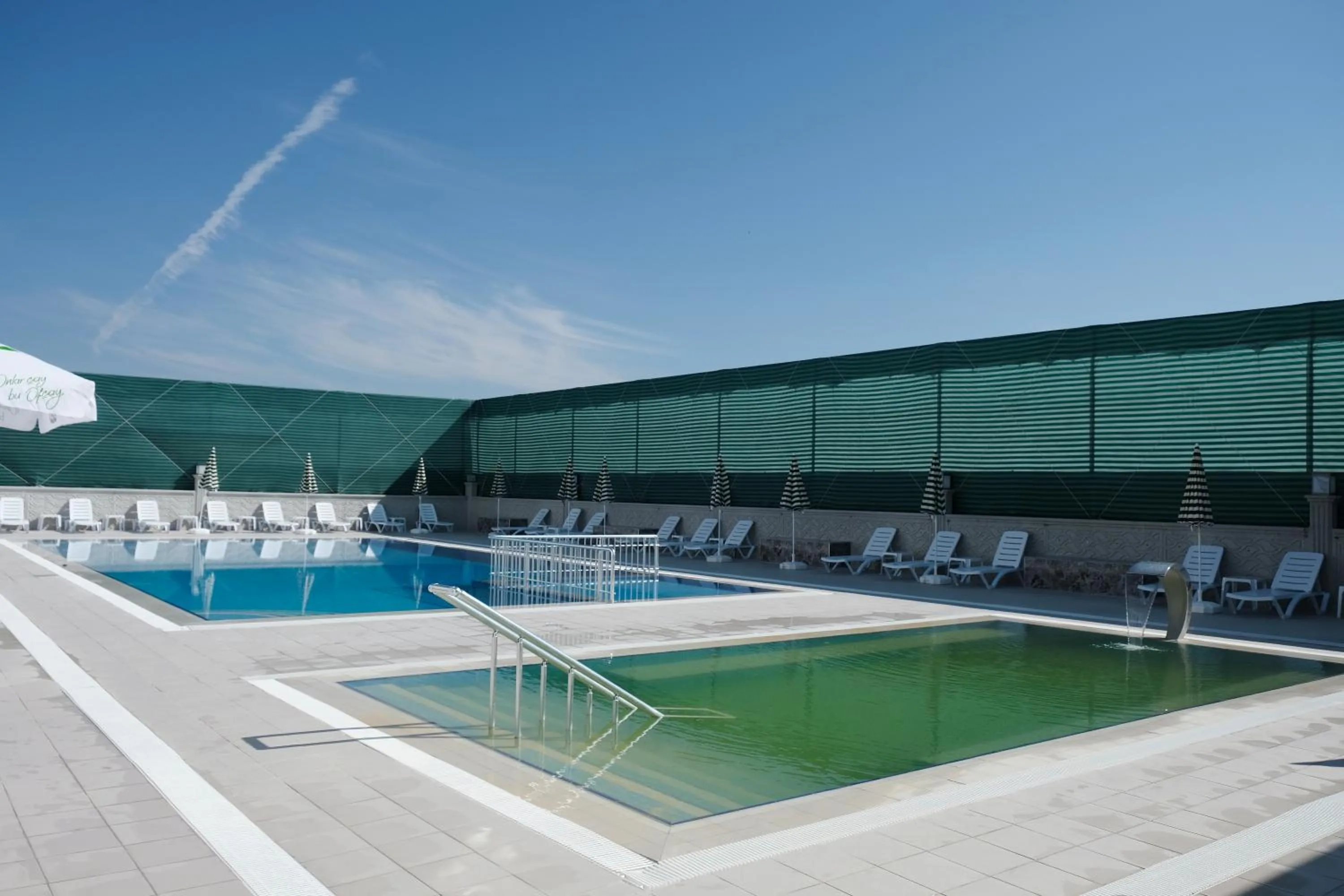 Swimming pool in Basaranlar Thermal Otel
