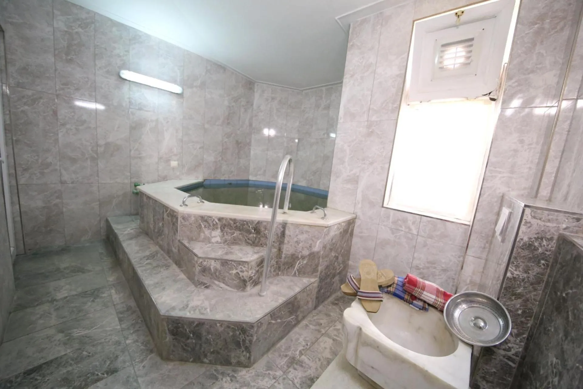 Bathroom in Basaranlar Thermal Otel