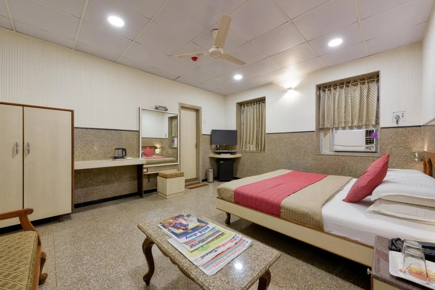 Bedroom, Bed in Hotel Royal Castle