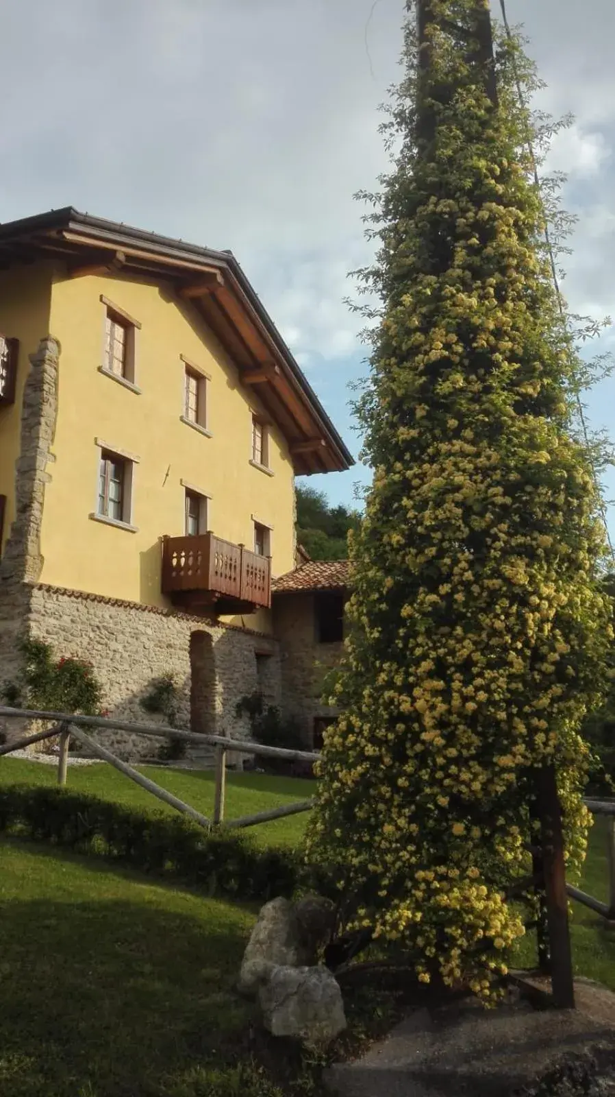 Agriturismo il posto delle fragole Agriturismo il posto delle fragole