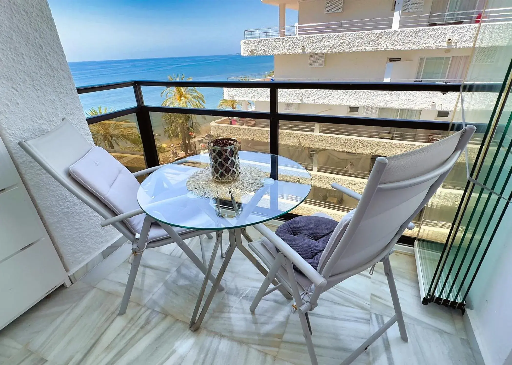 Skol 438 Super One-bedroom Apartment with Sea Views Skol 438 Super One-bedroom Apartment with Sea Views