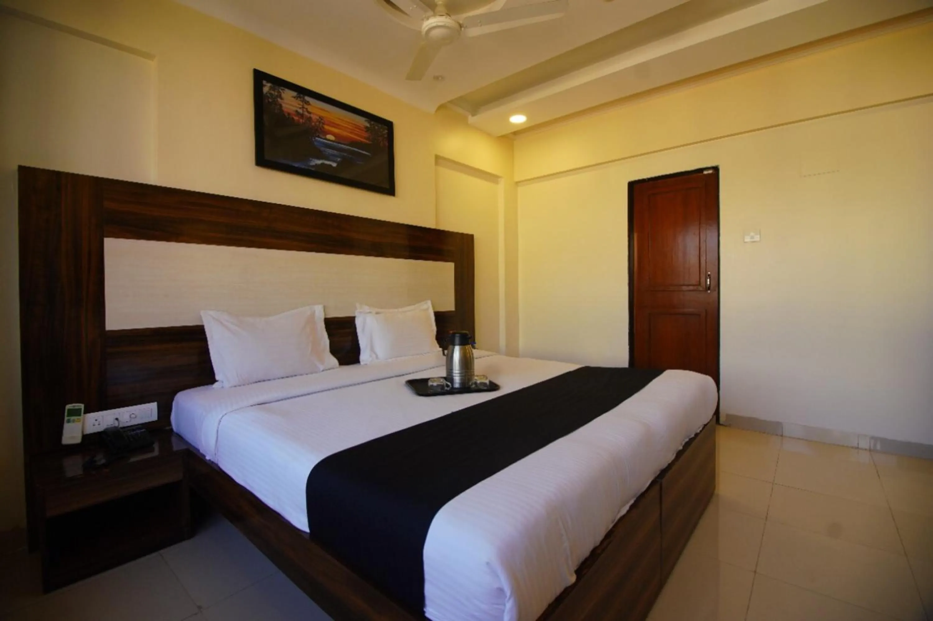 Bedroom, Bed in Hotel Mina International