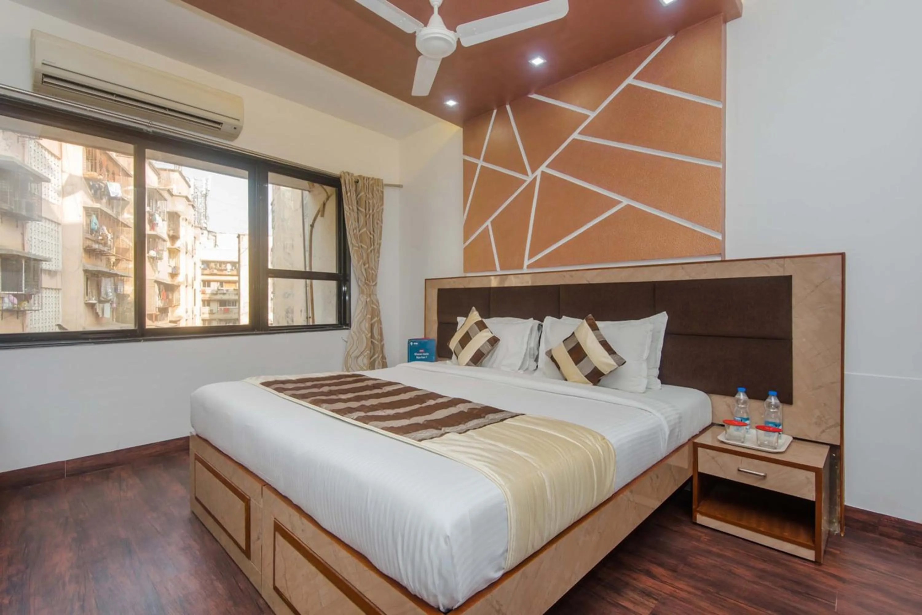 Bed in Hotel Mina International