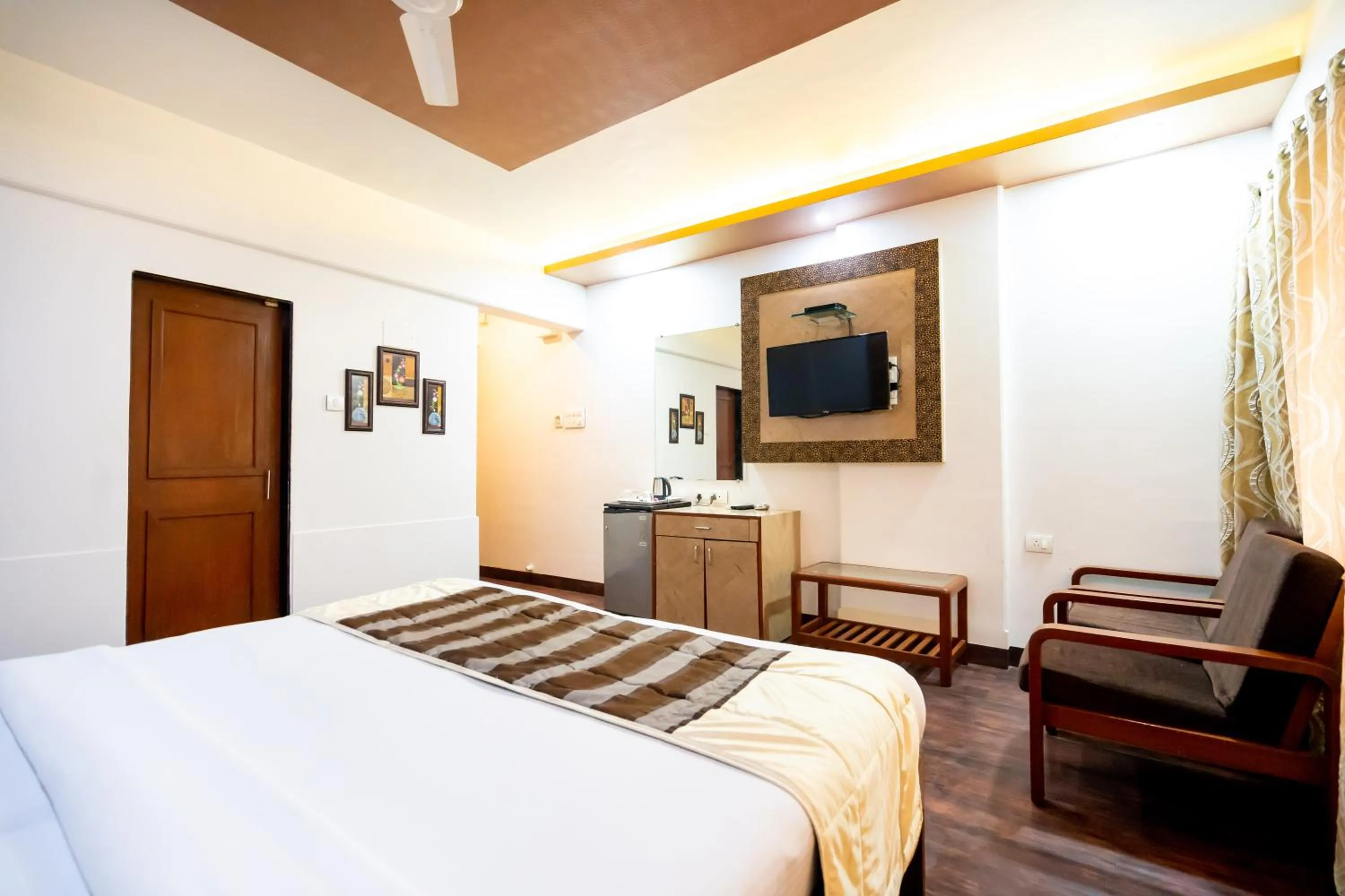 Photo of the whole room, Bed in Hotel Mina International