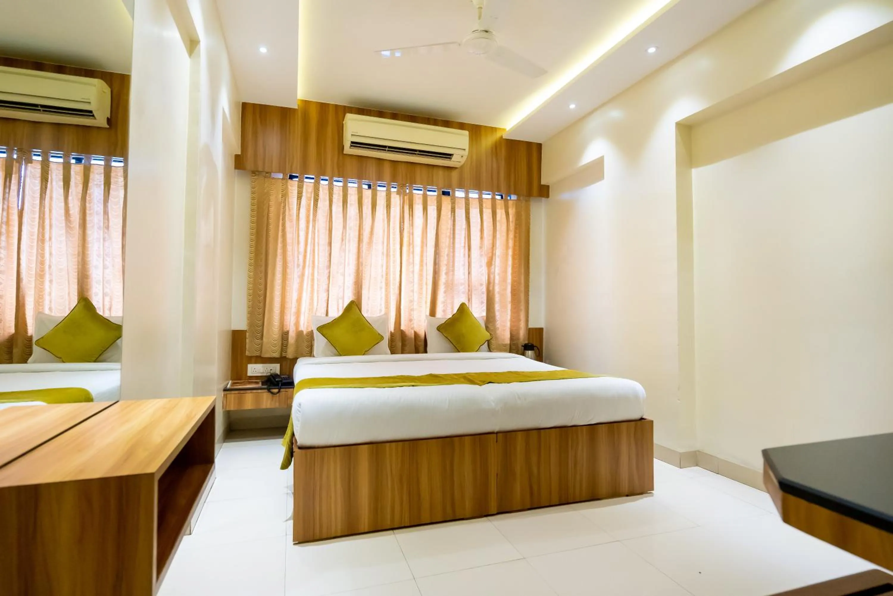 Photo of the whole room, Bed in Hotel Mina International