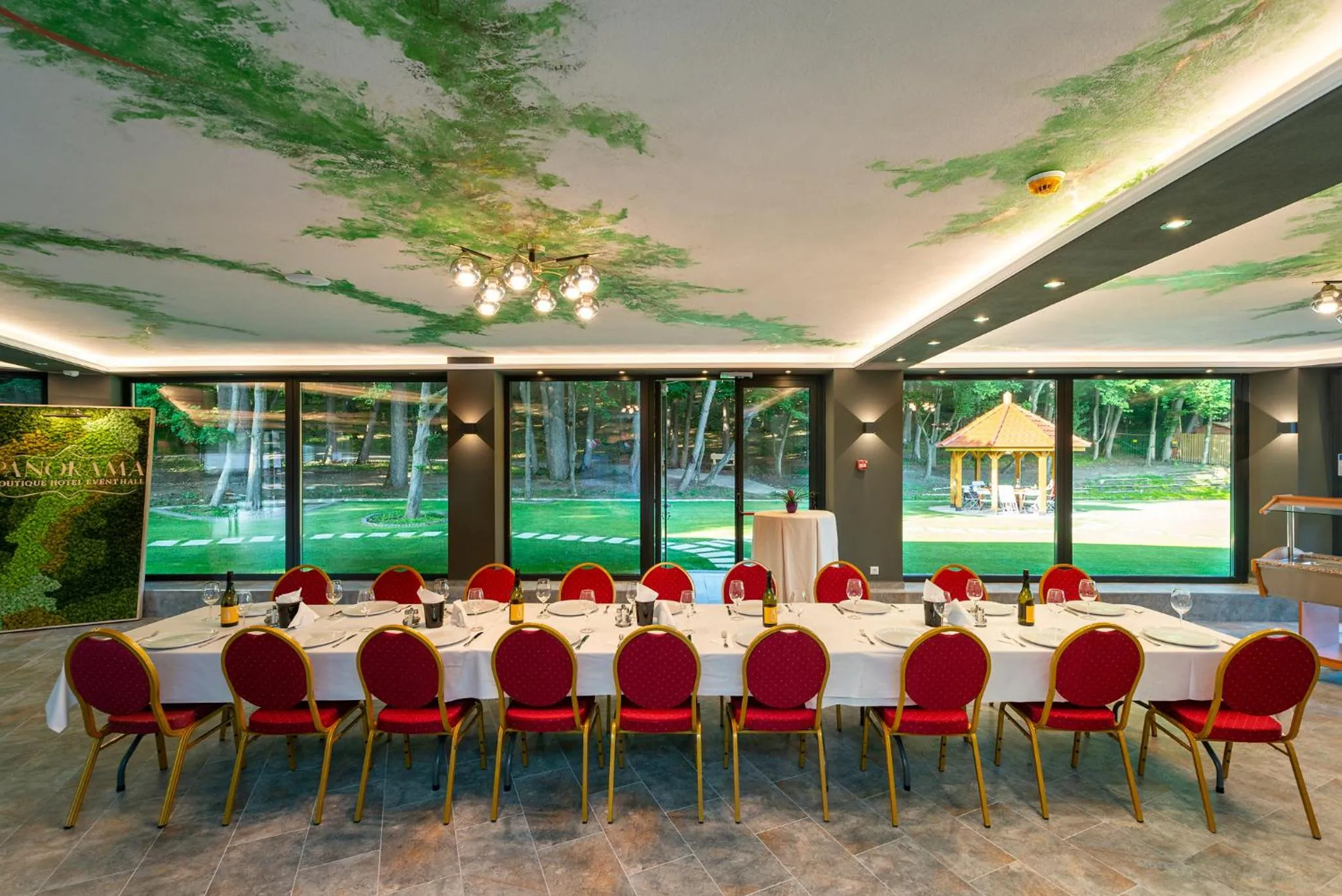 Restaurant/places to eat in Panorama Boutique Hotel