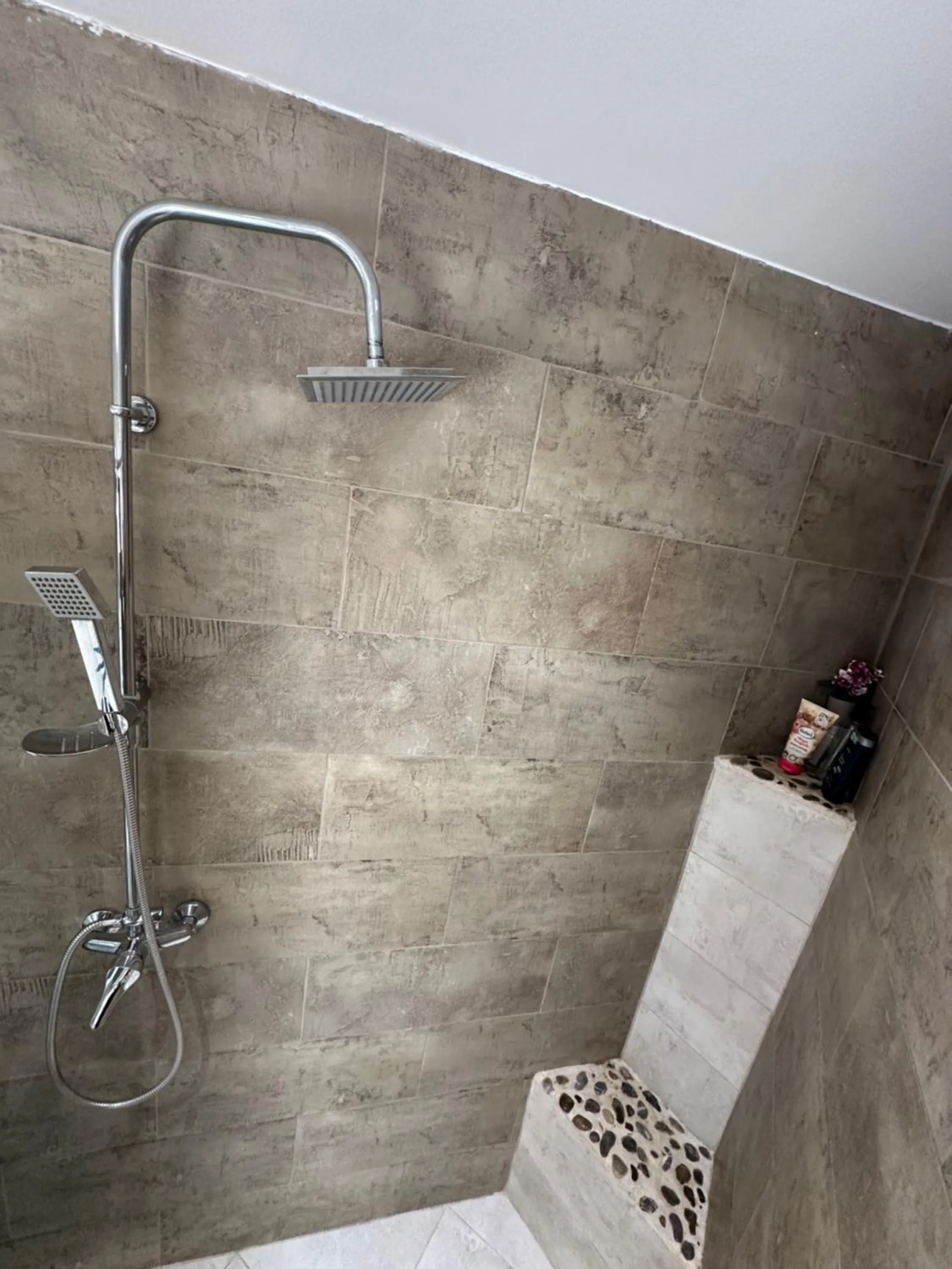 Shower in Lux apartmani Darija