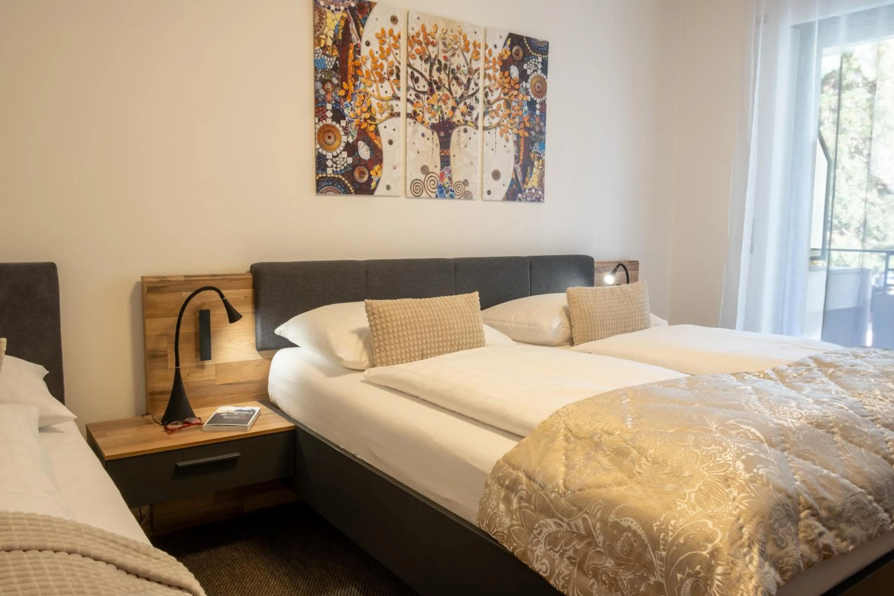 Bed in Residence Diana