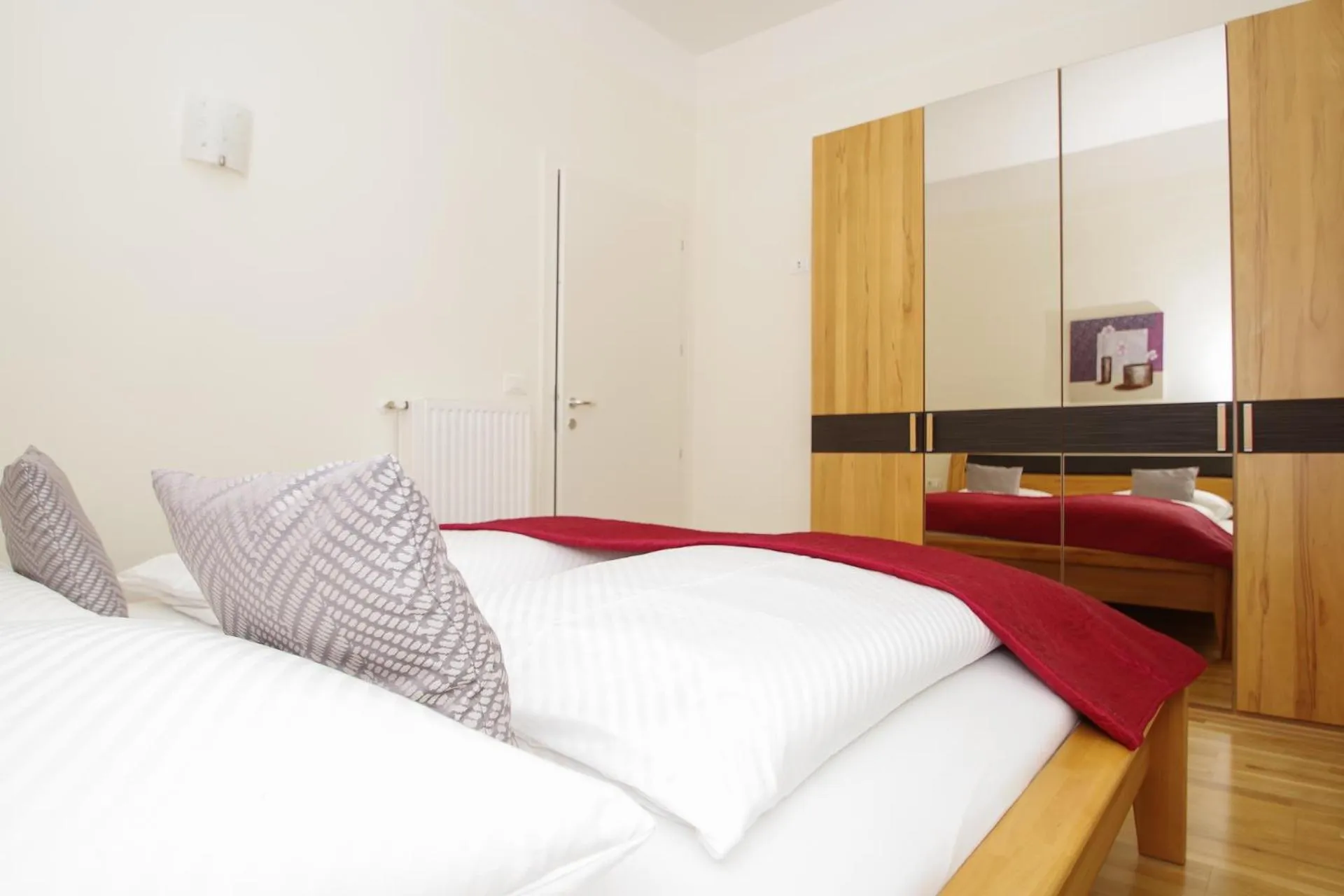 Bedroom, Bed in Residence Diana