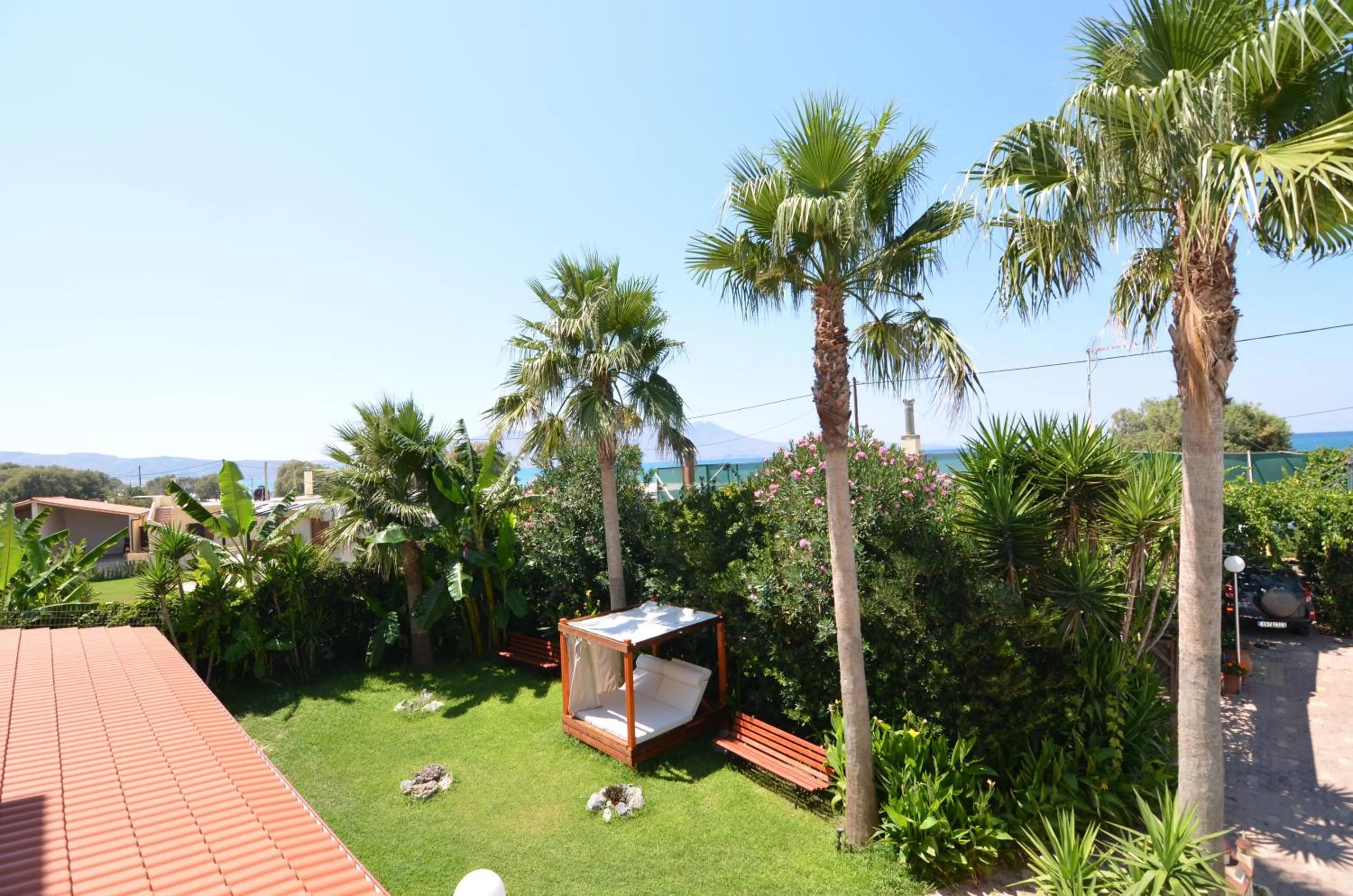 Garden in Thalassa Apartments
