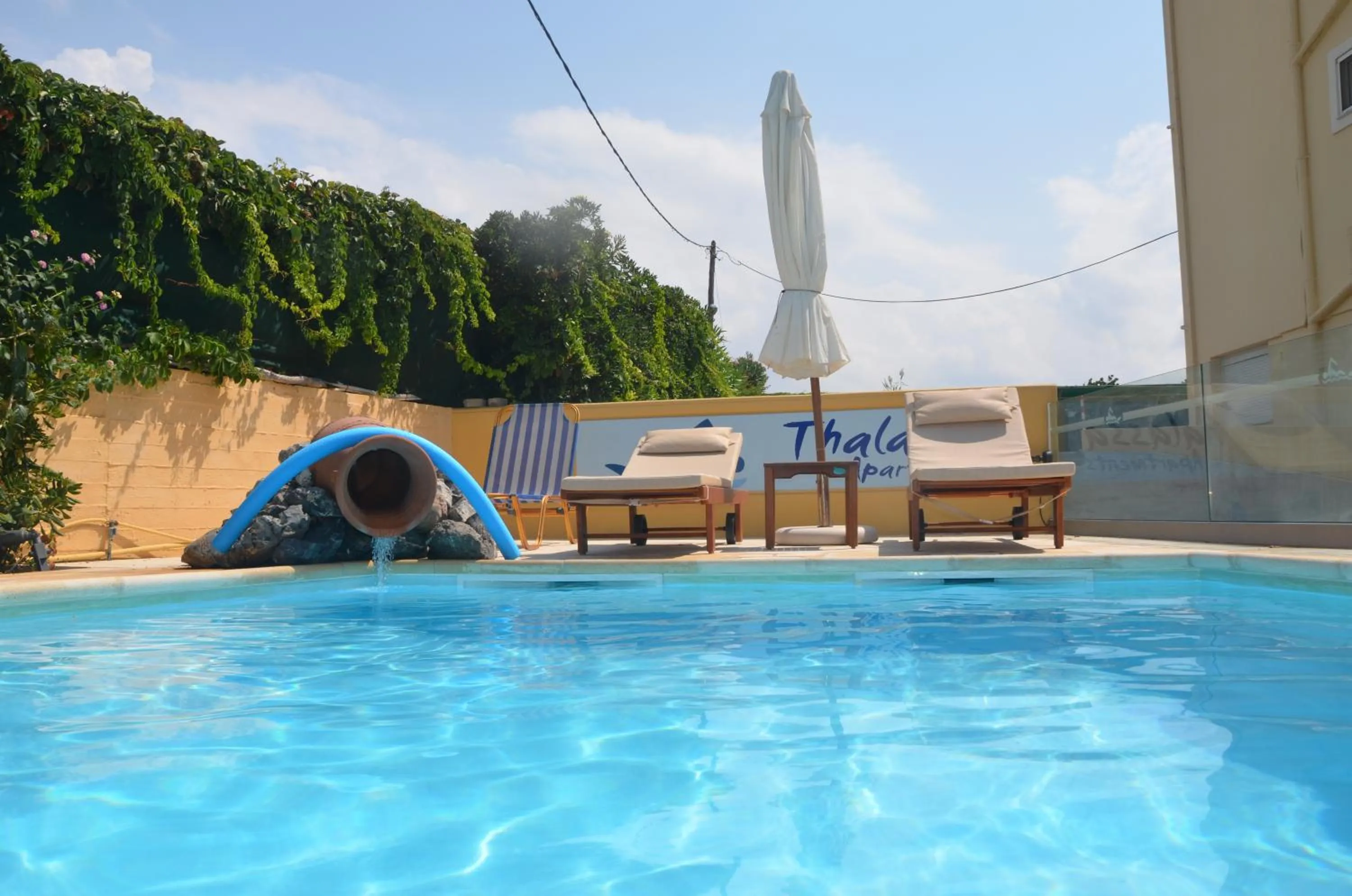 Swimming pool in Thalassa Apartments
