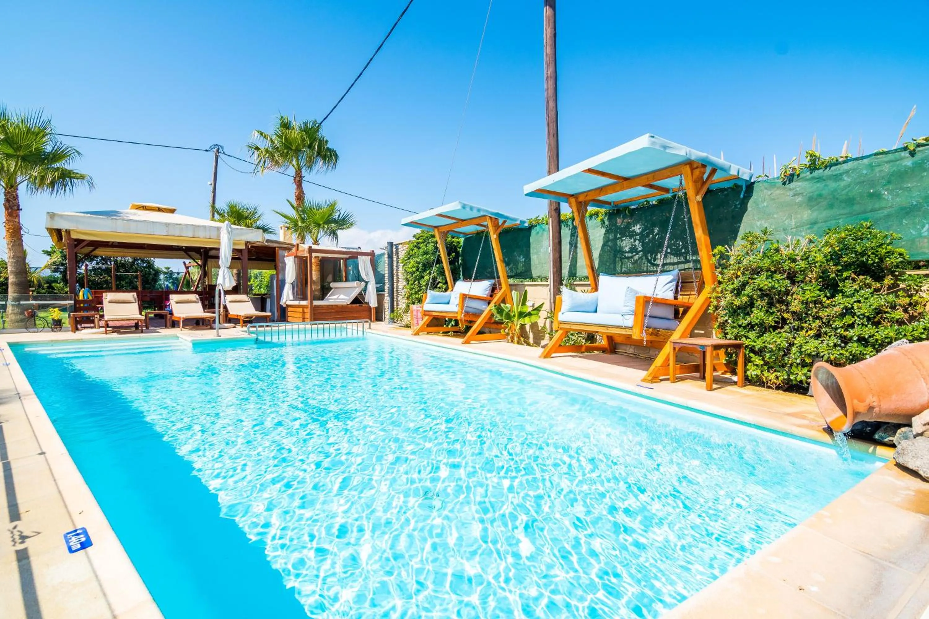 Swimming pool in Thalassa Apartments