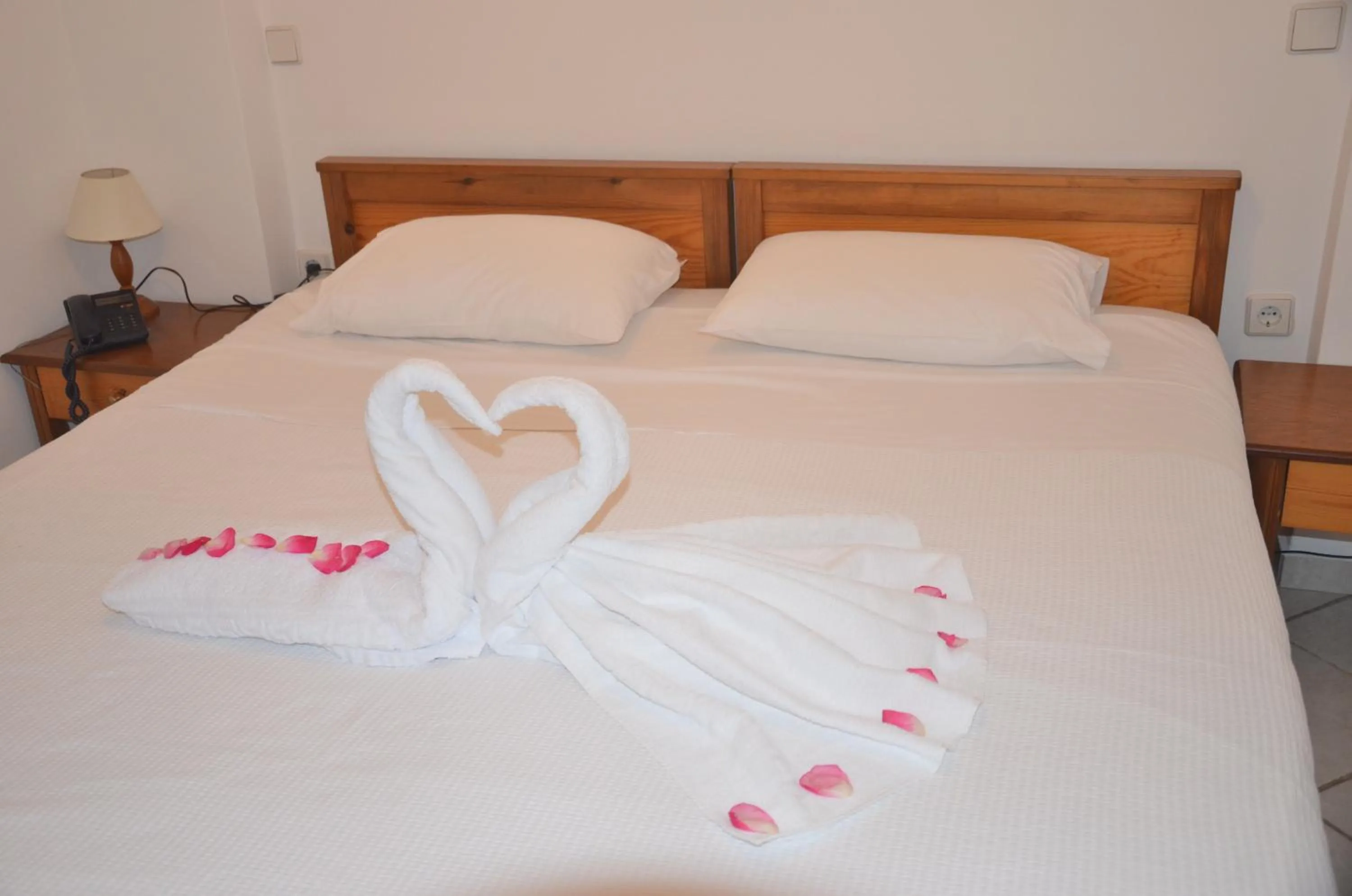 Decorative detail, Bed in Thalassa Apartments