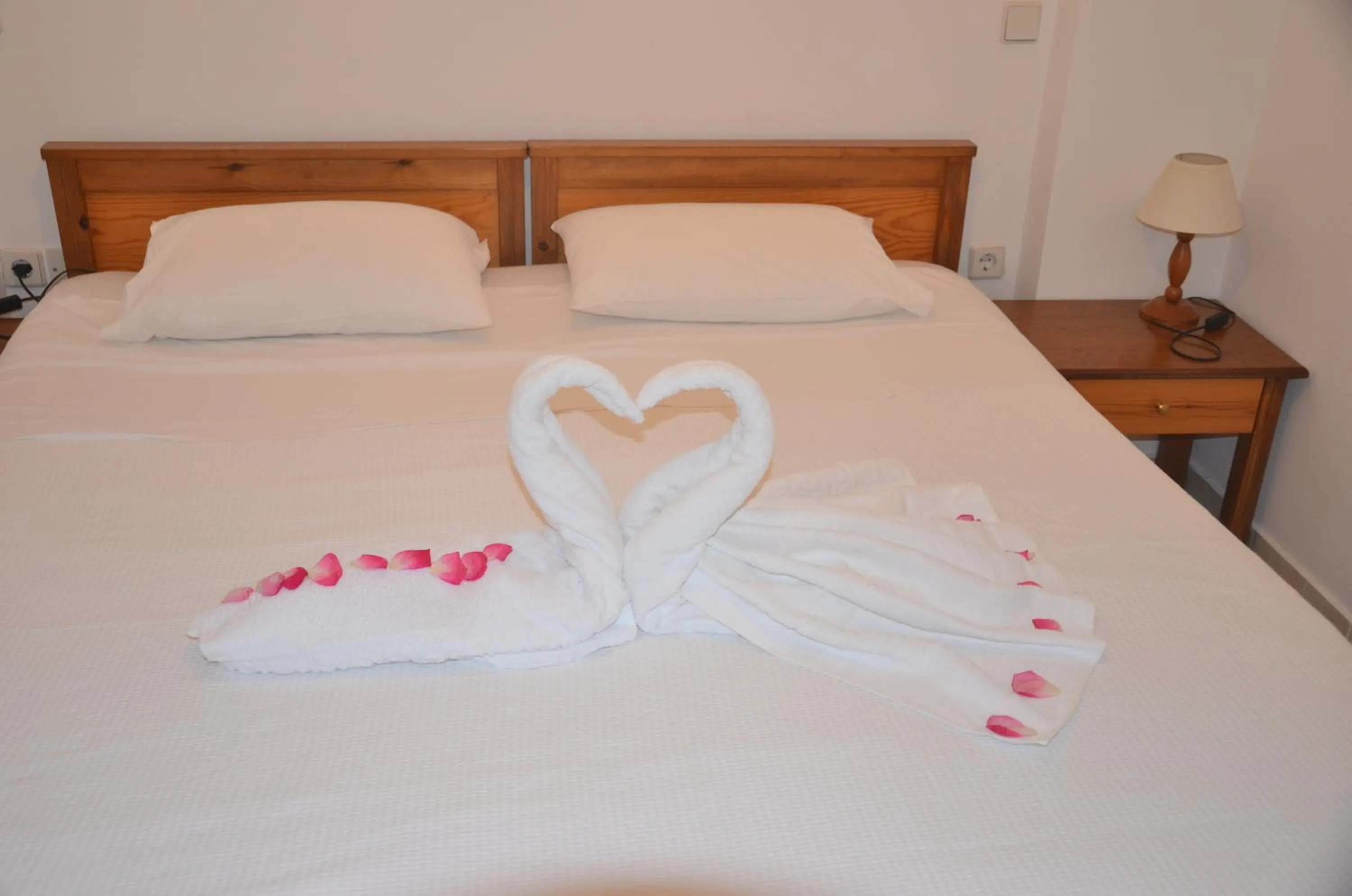 Bed in Thalassa Apartments