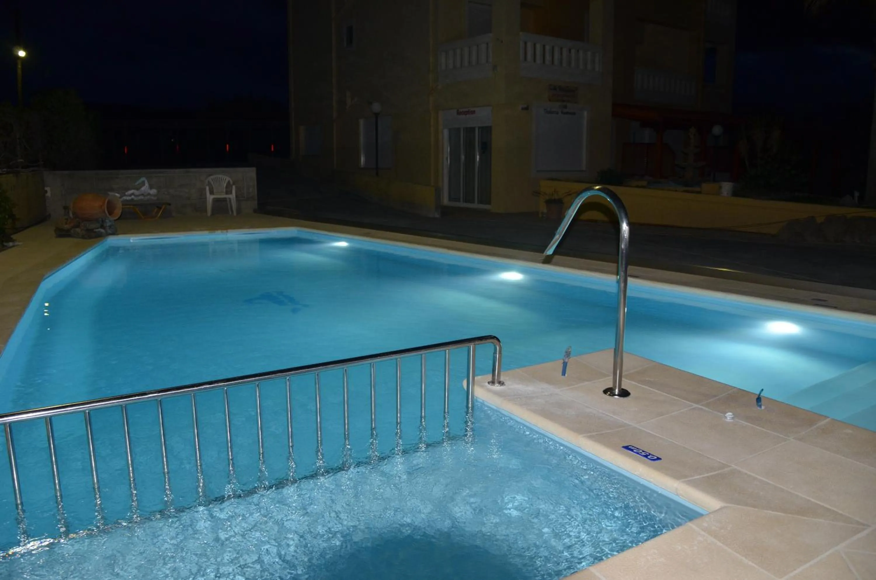 Swimming pool in Thalassa Apartments