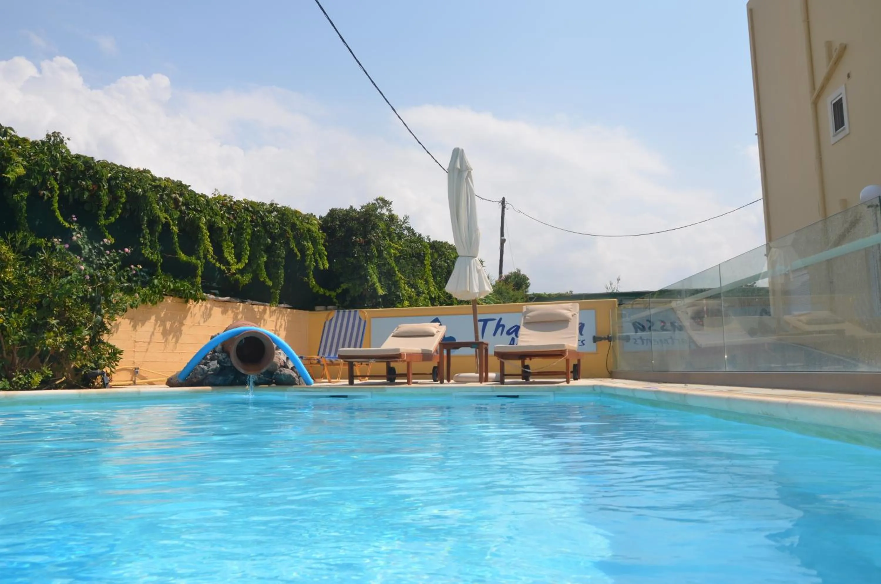 Swimming pool in Thalassa Apartments
