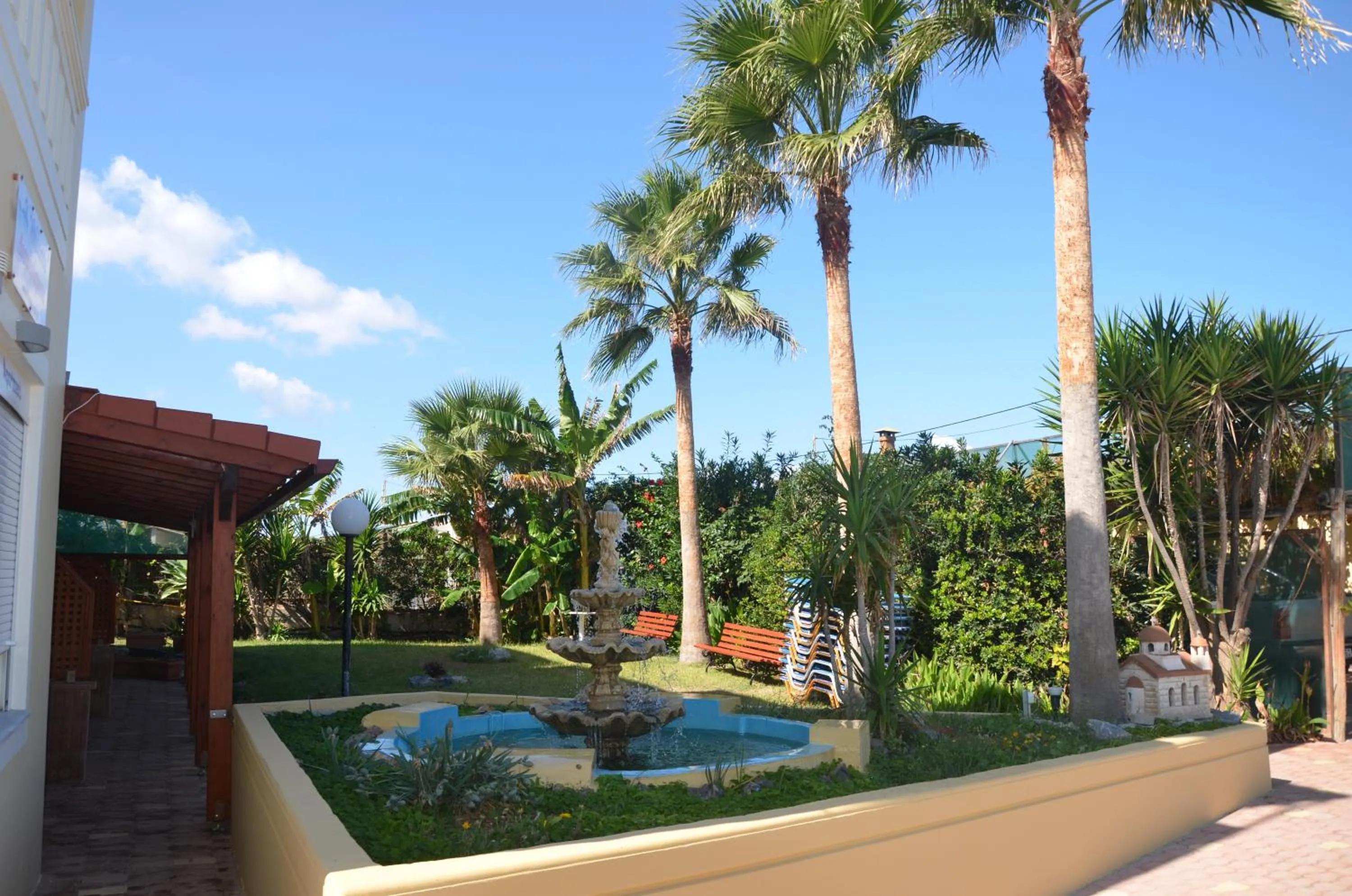 Garden in Thalassa Apartments