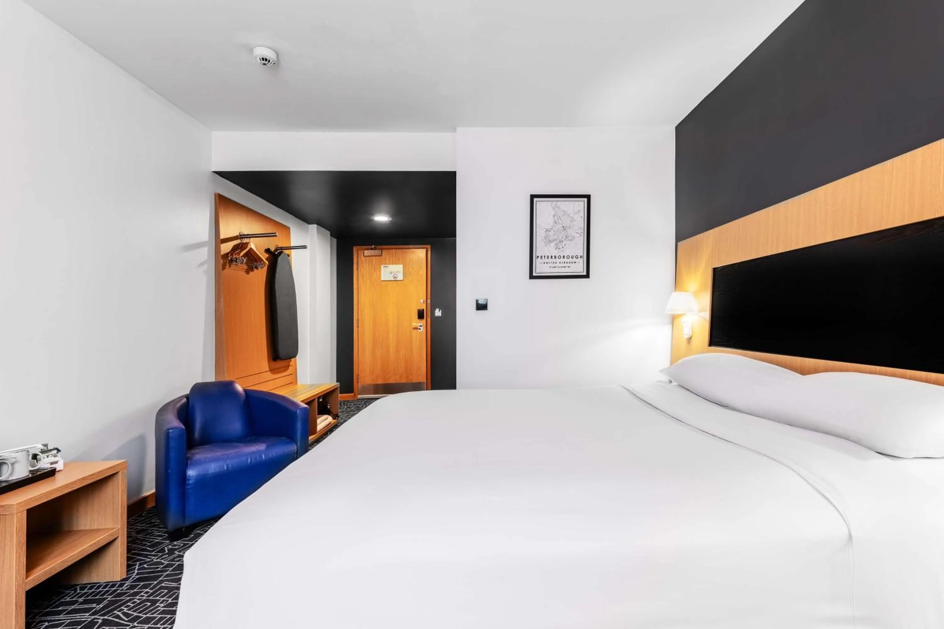 Bedroom, Bed in Park Inn by Radisson Peterborough