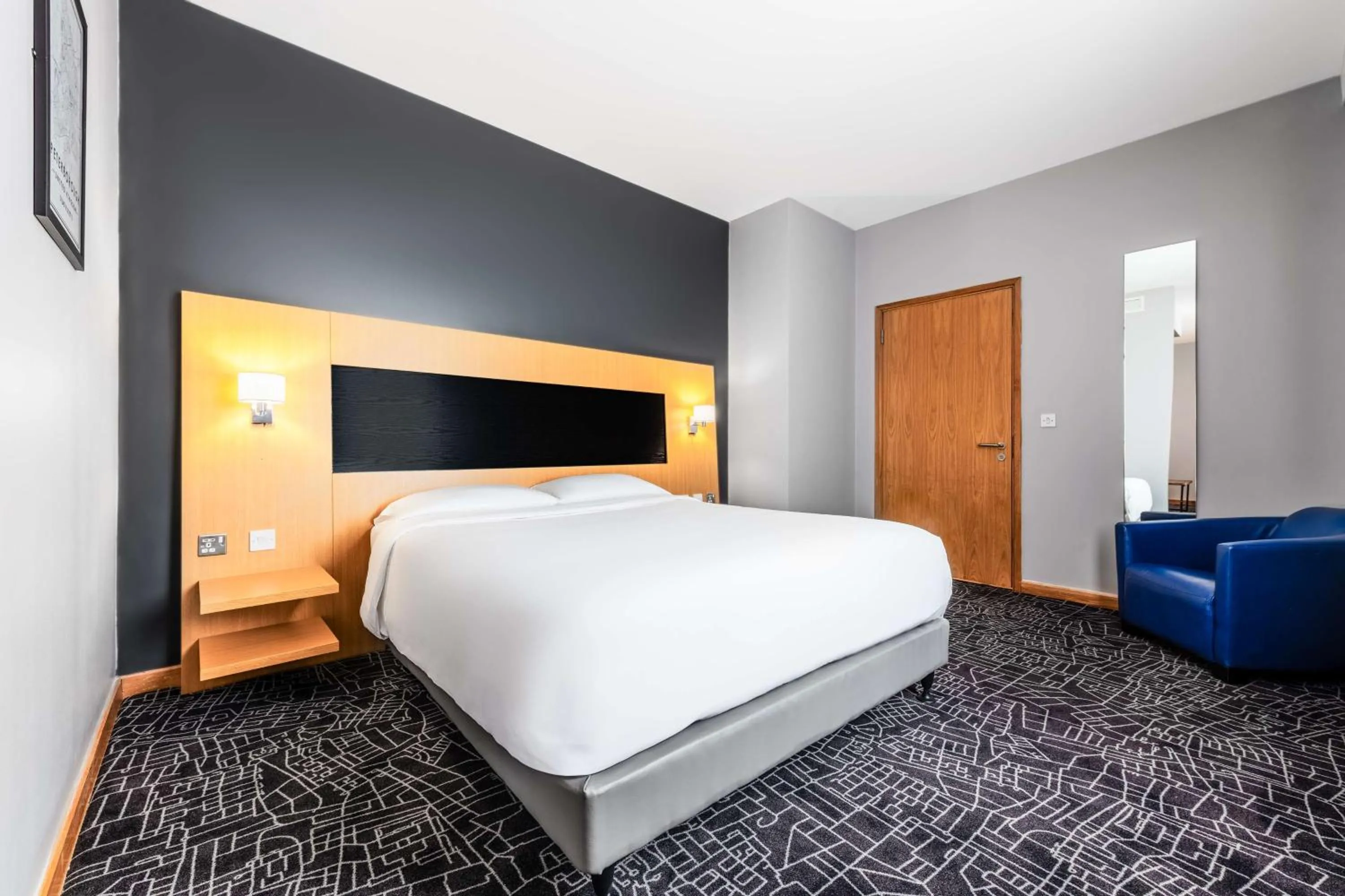 Photo of the whole room, Bed in Park Inn by Radisson Peterborough