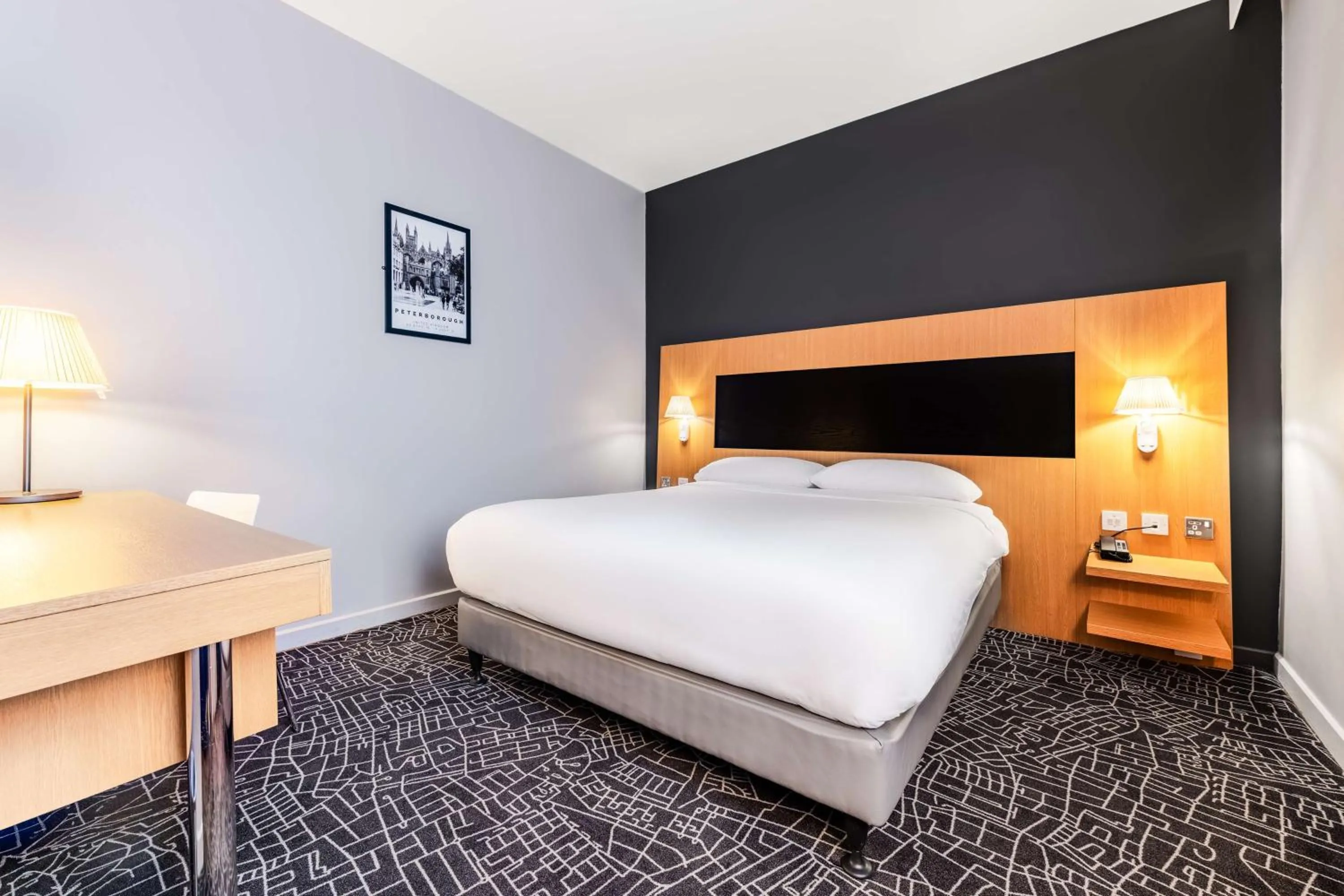 Bedroom, Bed in Park Inn by Radisson Peterborough