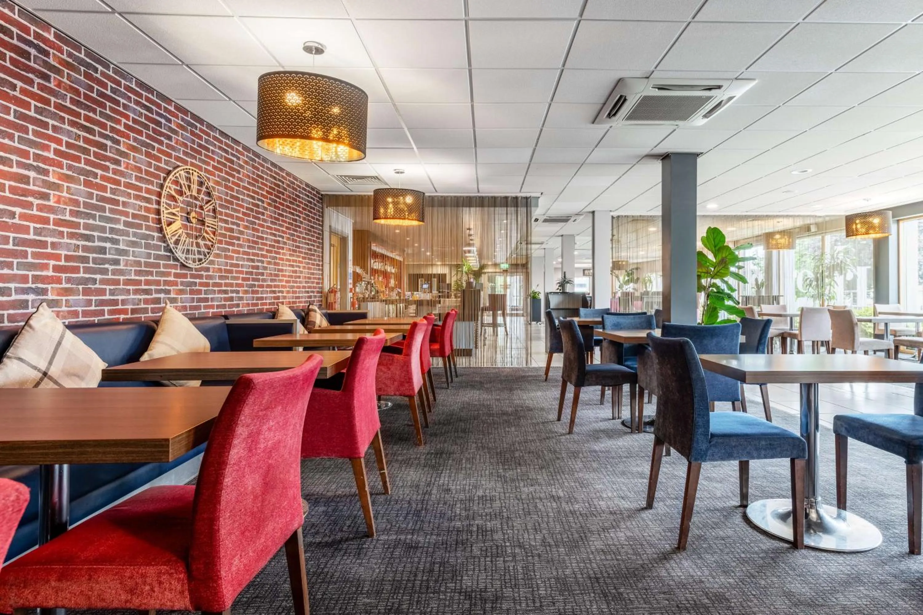 Restaurant/places to eat in Park Inn by Radisson Peterborough
