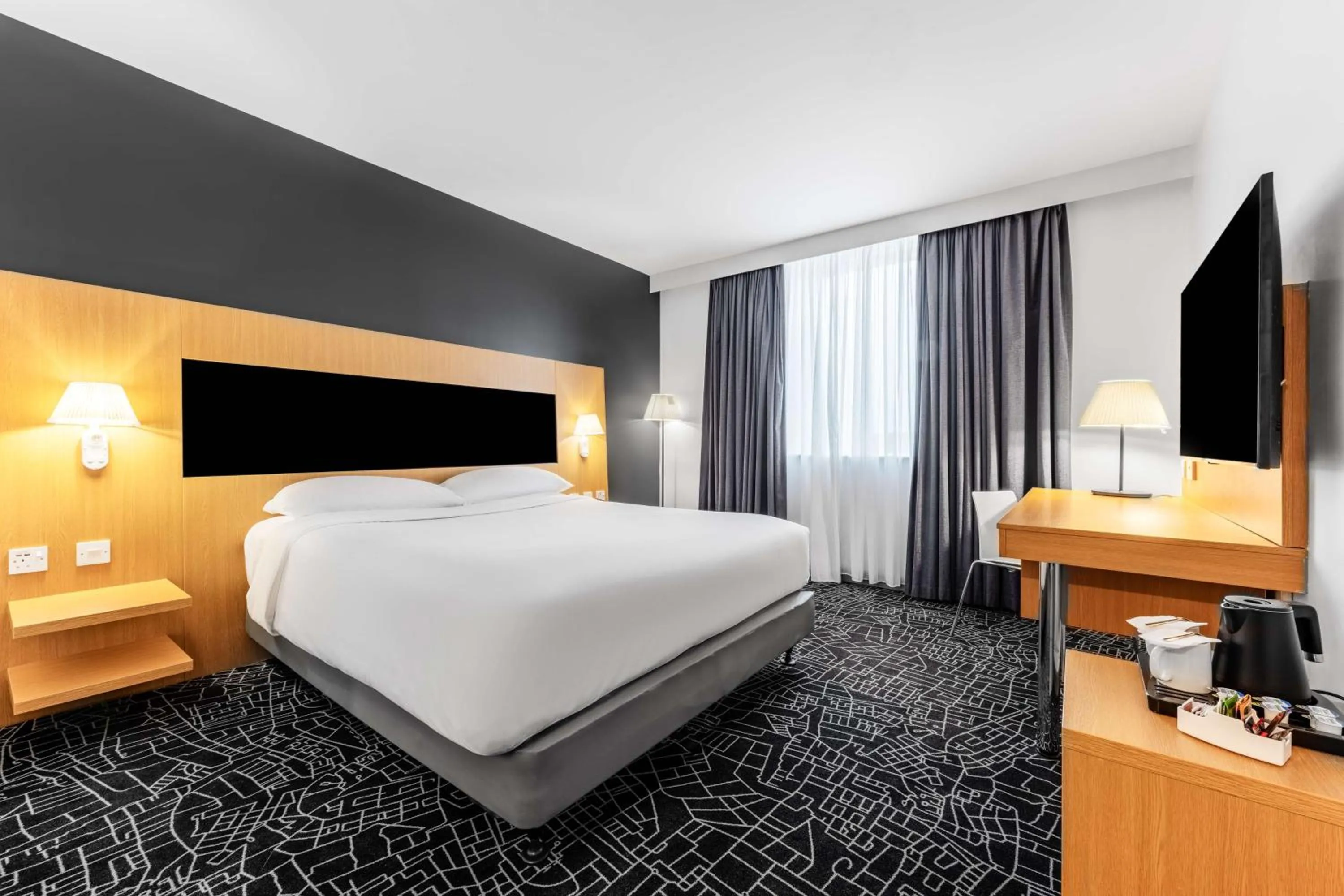 Bedroom, Bed in Park Inn by Radisson Peterborough