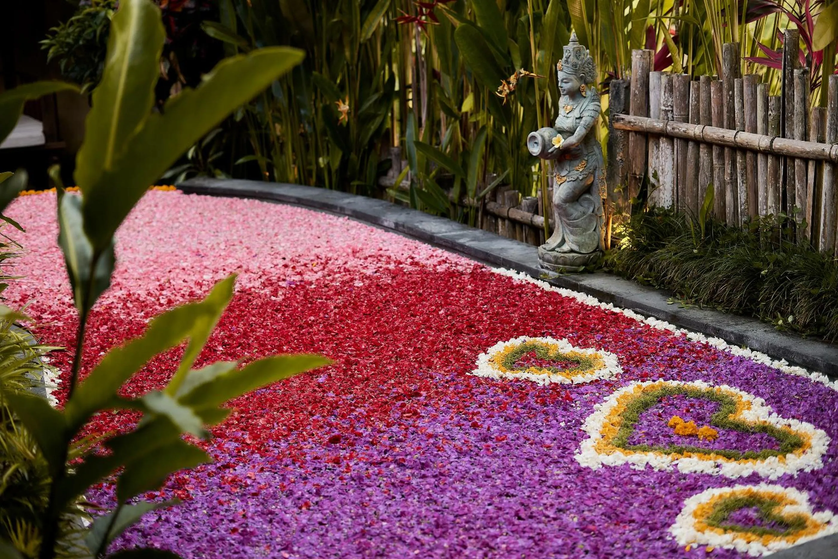 Swimming pool in Kawan Antique Ubud Villa