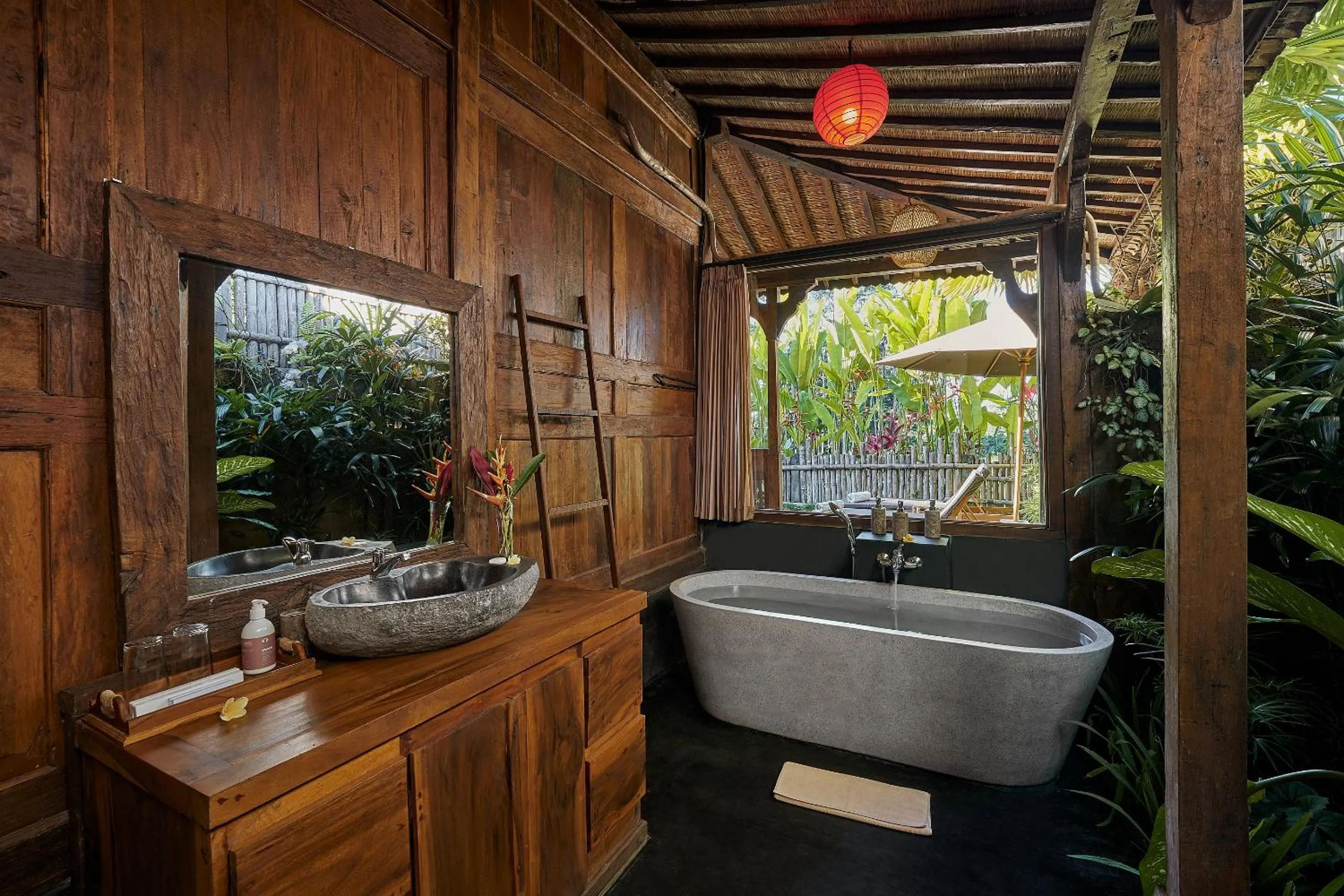 Bathroom in Kawan Antique Ubud Villa