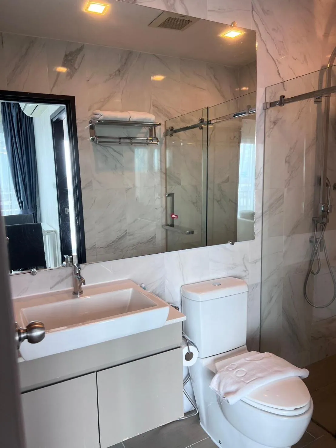 Toilet in Locals Prio ChiangMai Central Airport Plaza