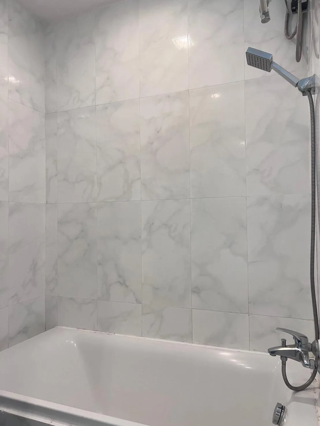 Bathroom in Locals Prio ChiangMai Central Airport Plaza