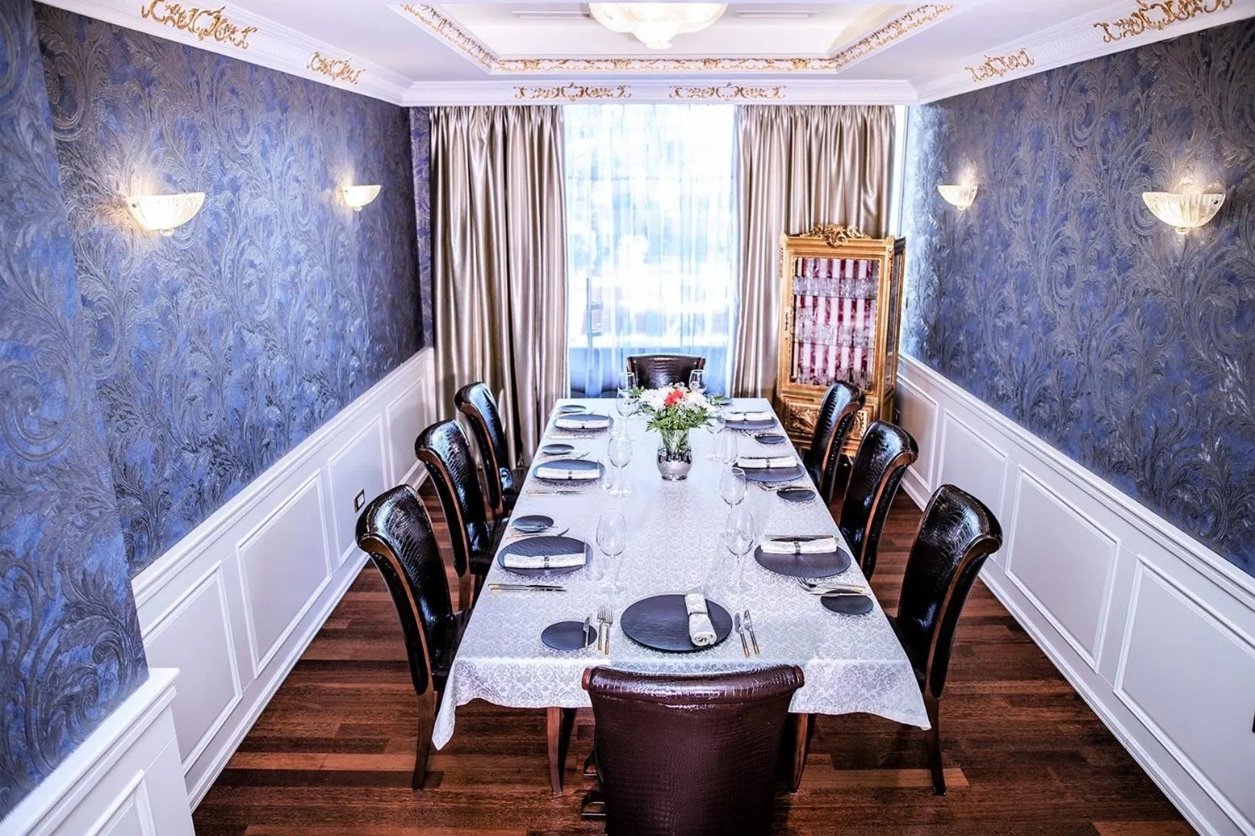 Restaurant/places to eat in Tirana International Hotel & Conference Center