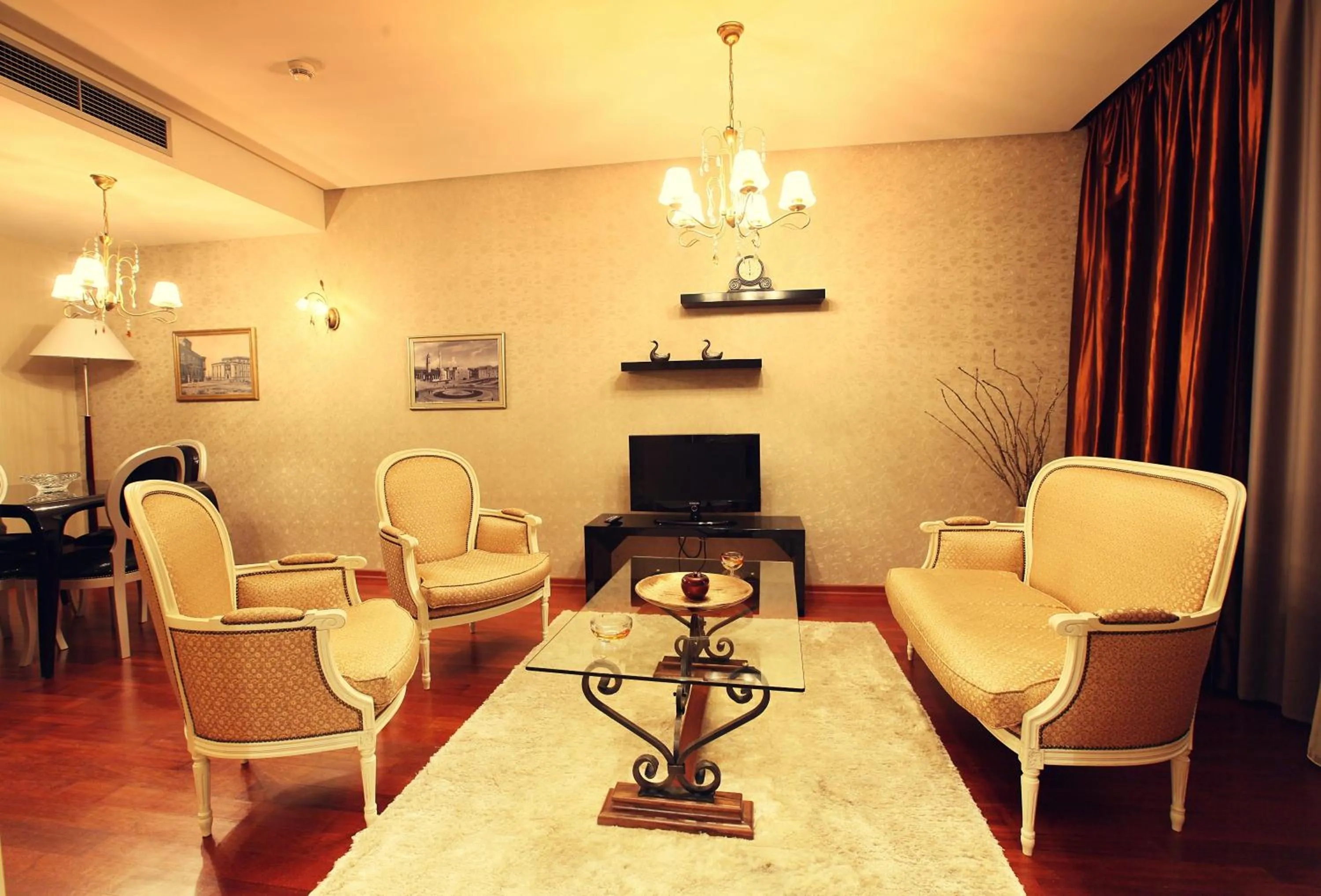 Living room in Tirana International Hotel & Conference Center
