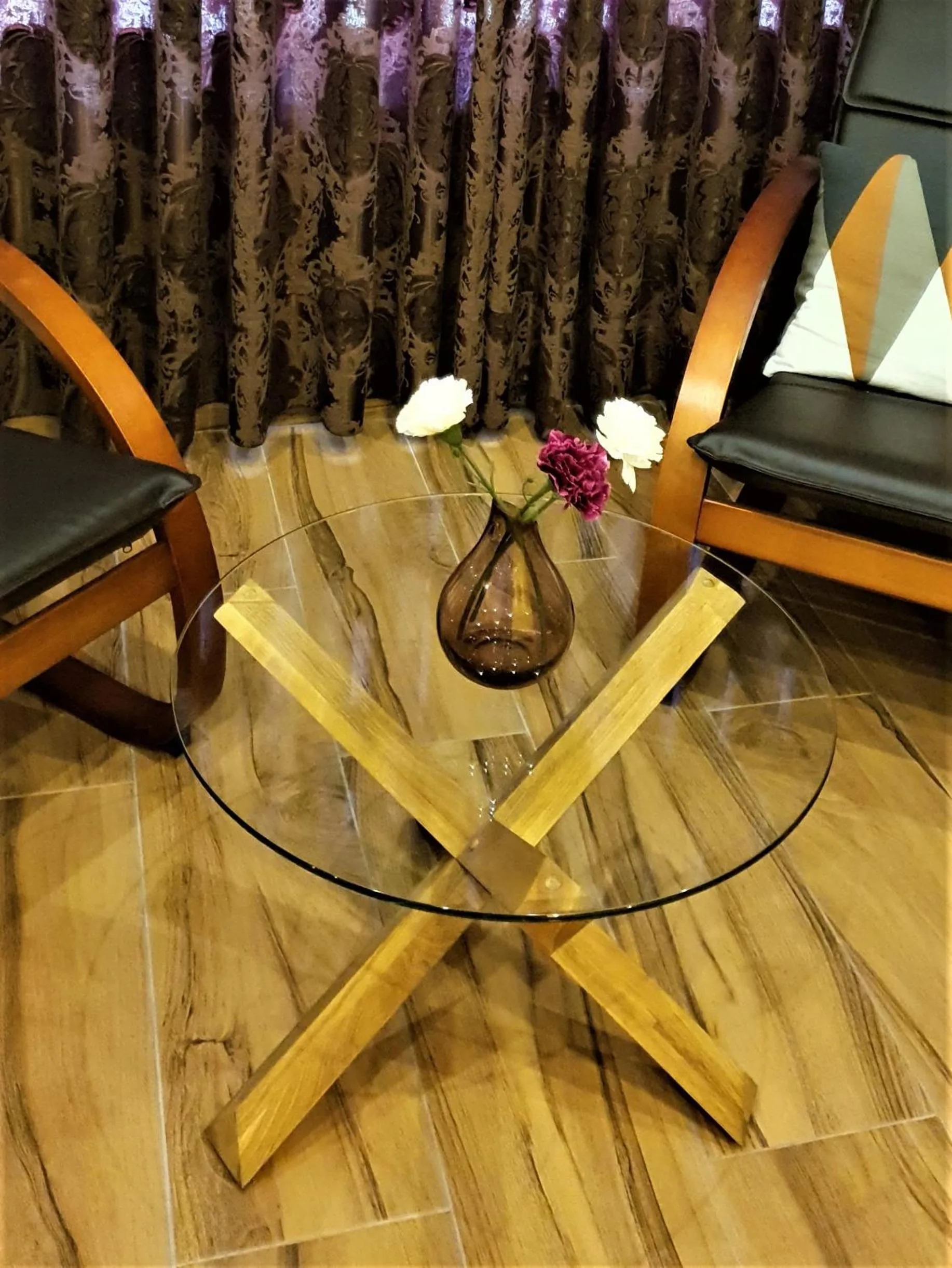 Seating area in Comfort Hotel