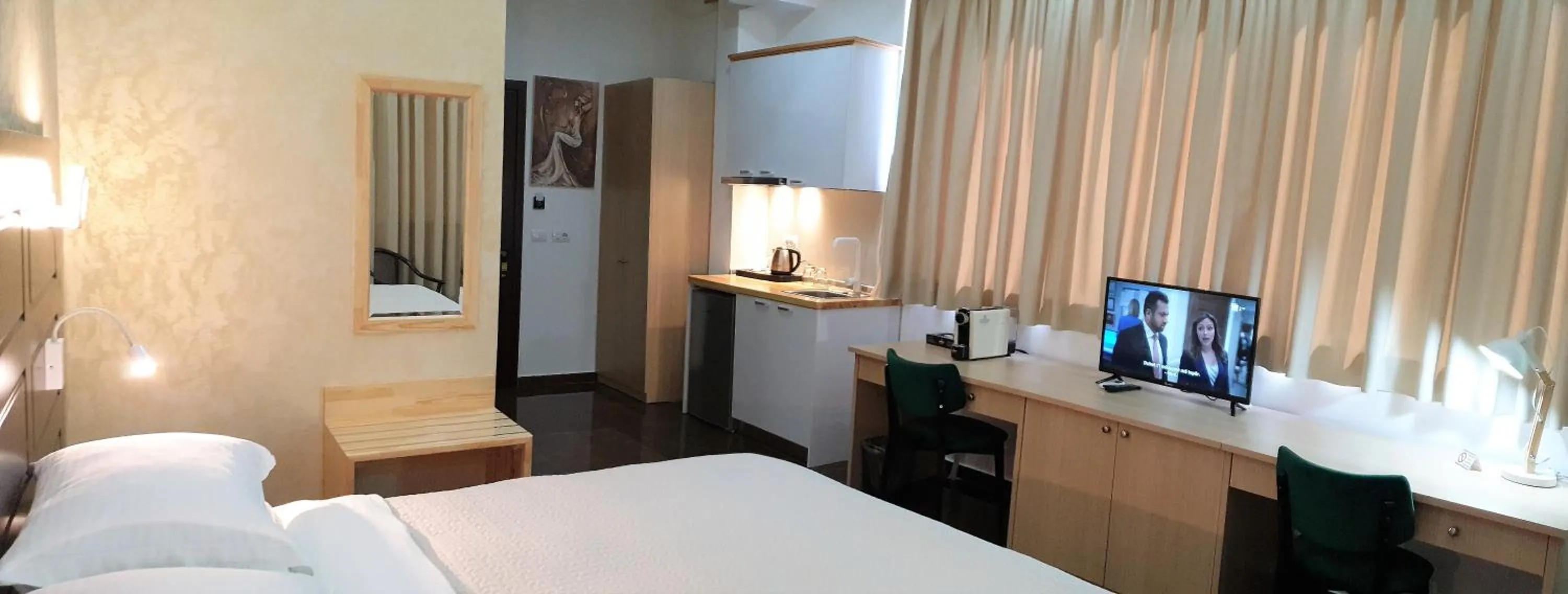 TV and multimedia, Bed in Comfort Hotel