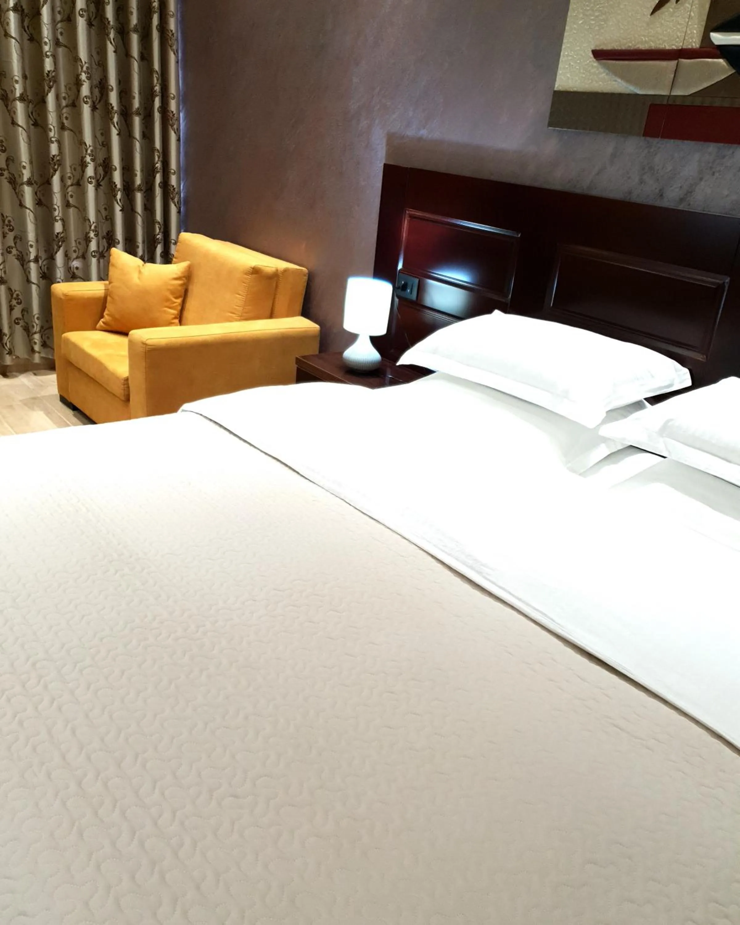 Photo of the whole room, Bed in Comfort Hotel