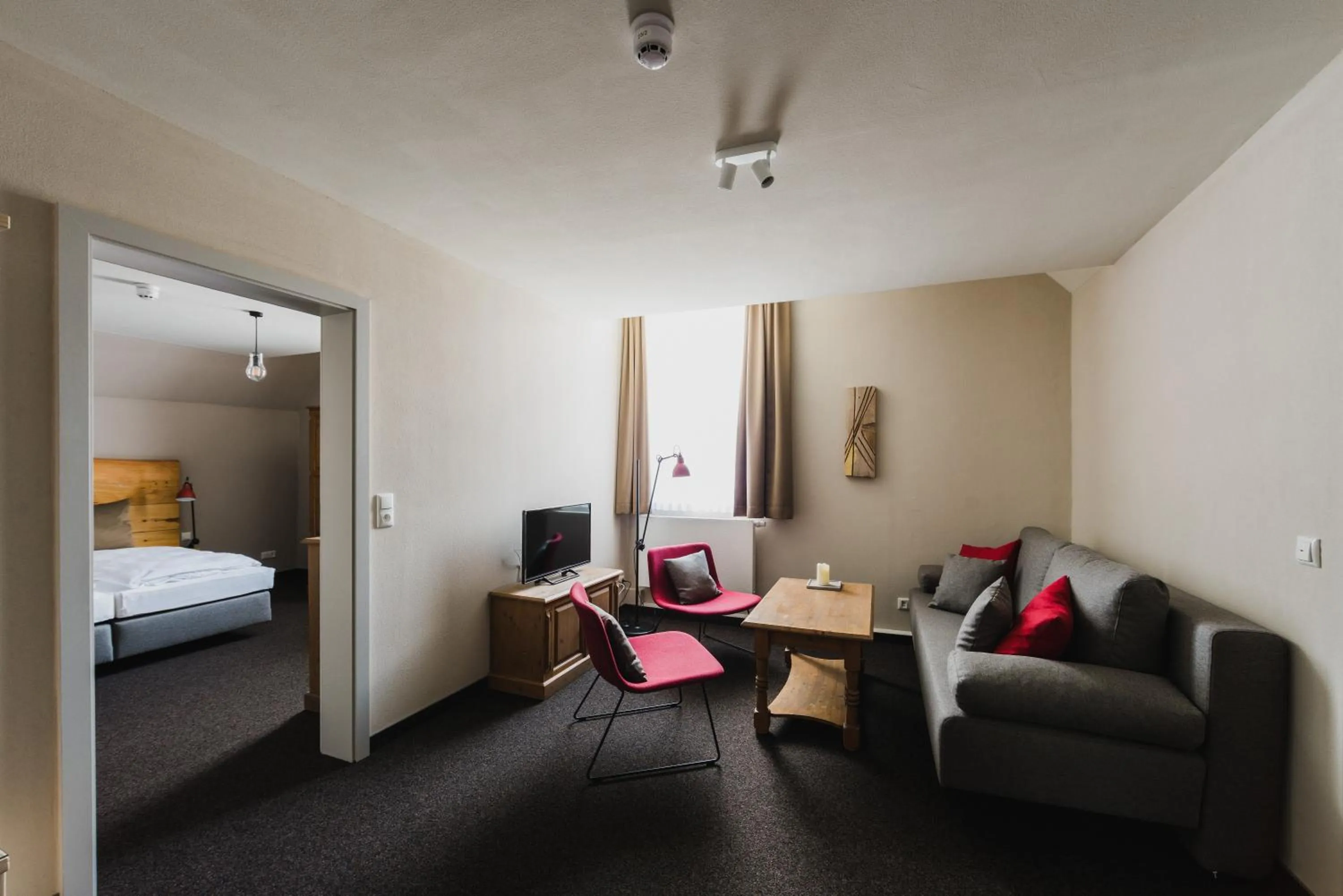 Living room, Bed in Hotel Villa Bodeblick